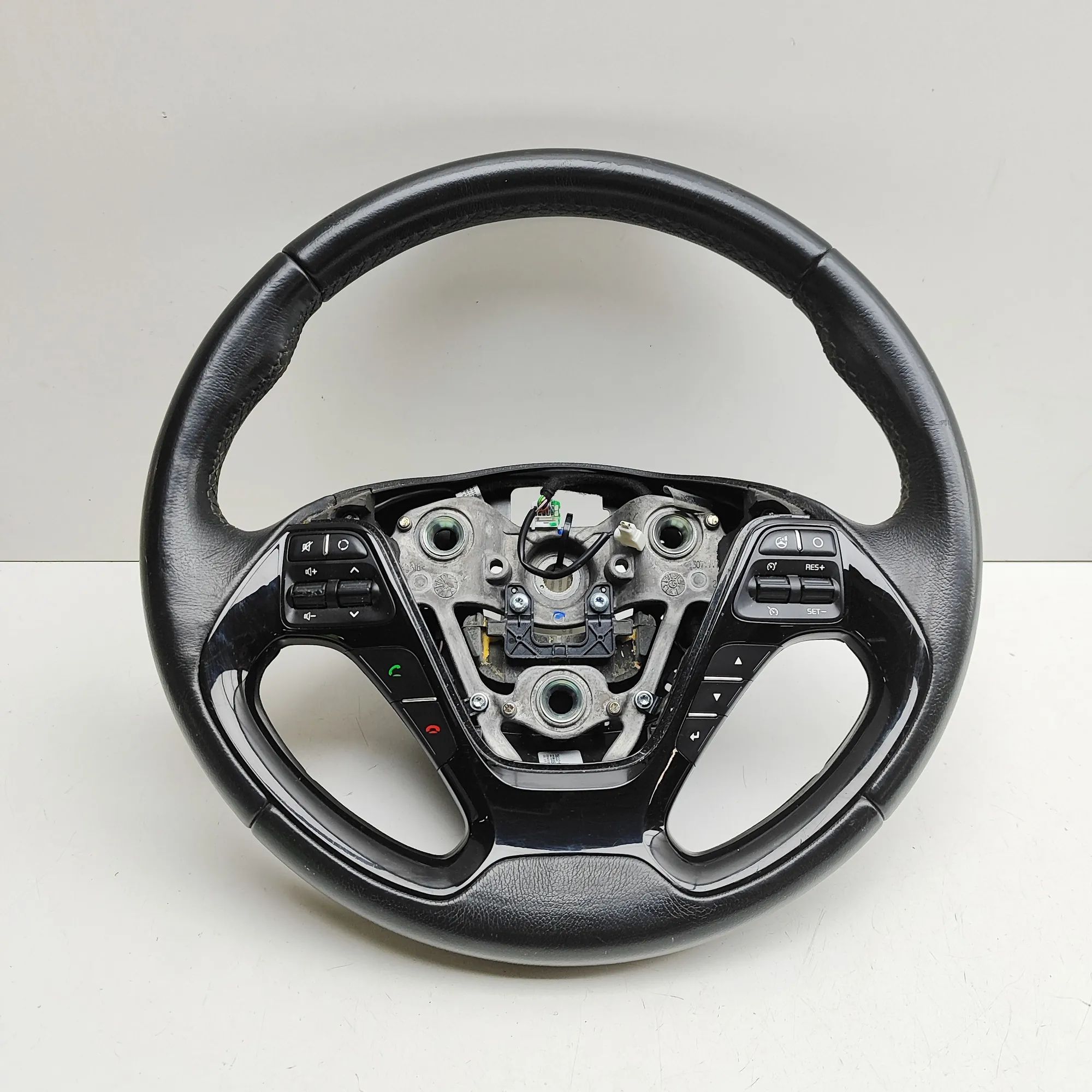 Kia ceed (JD) steering wheel Steering Wheel — KIA CEE\'D (JD) (2012-2018) — ...