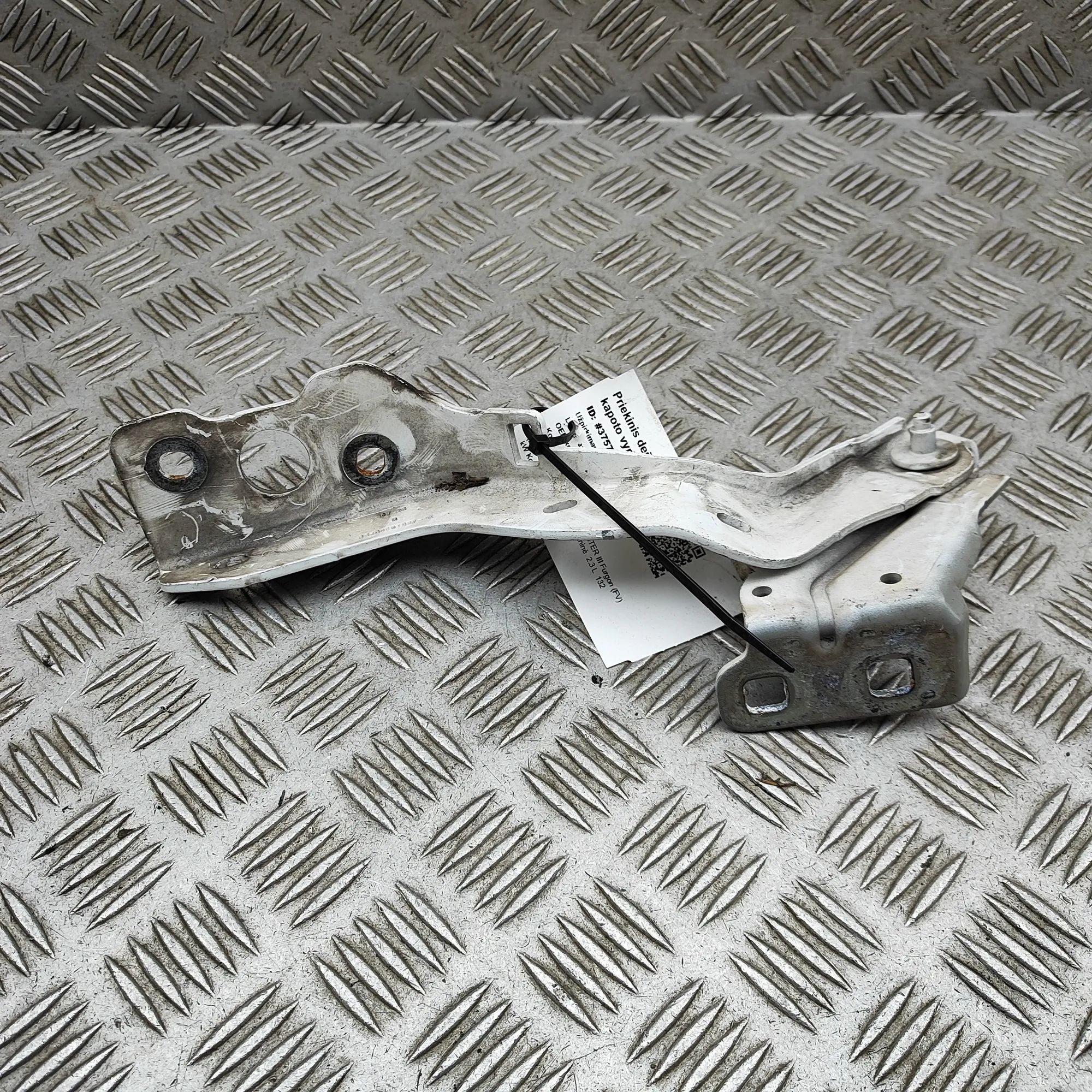 Renault Master Bonnet hinge — front right Bonnet hinge — front right — RENAULT MASTER (II...