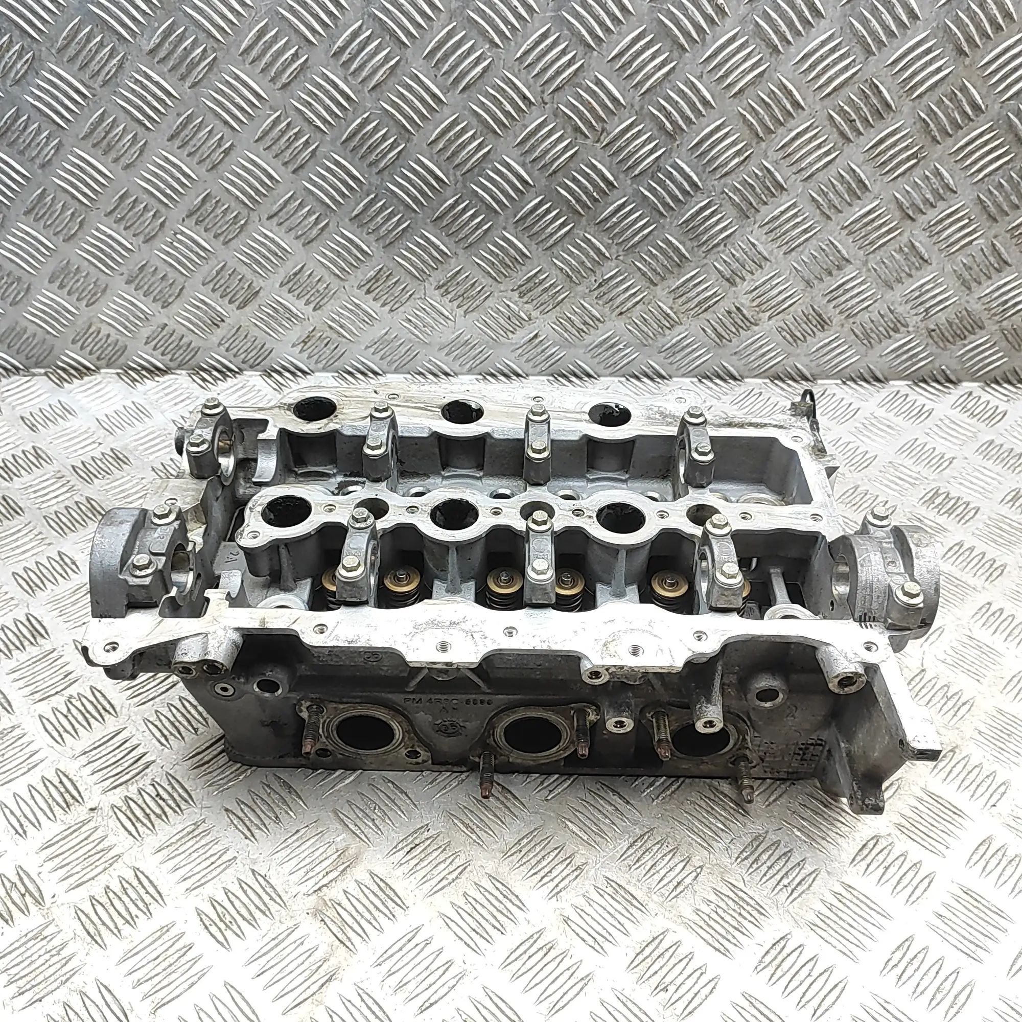 Land Rover Discovery Right Side Engine Head Right Side Engine Head — LAND ROVER DISCOVERY (...