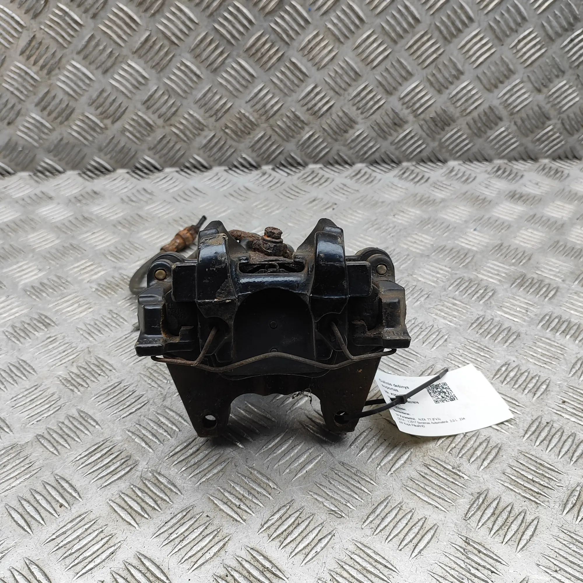 Audi TT (8S) Brake caliper — rear right Brake caliper — rear right — AUDI TT (FV3) (201...