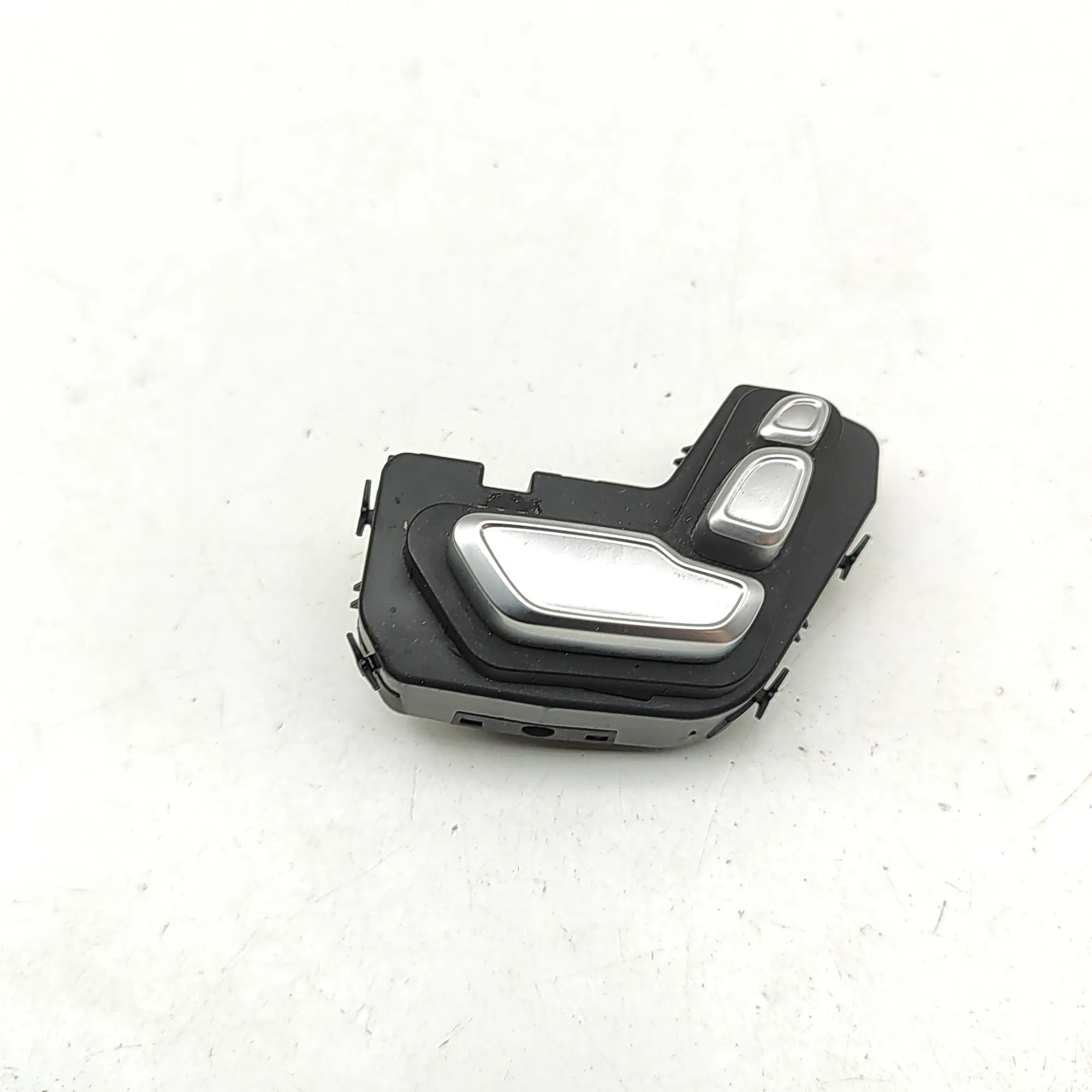 Mercedes-Benz ML / GLE (W166) Right Seat Control Buttons Right Seat Control Buttons — MERCEDES BENZ GLE ...