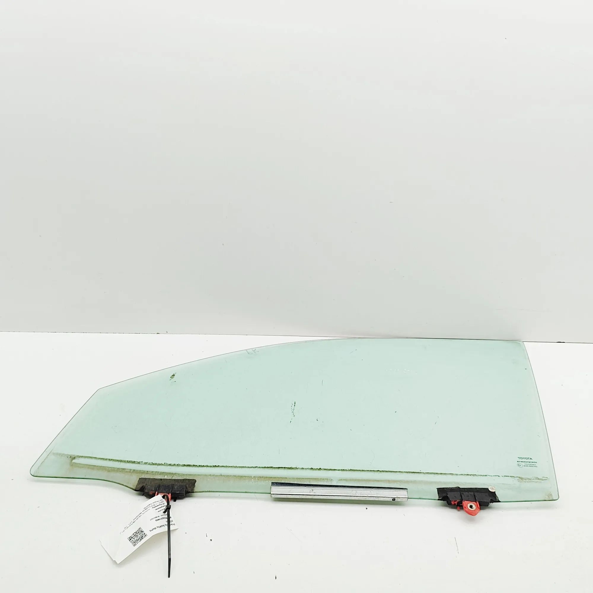 Toyota Hilux Front Left Door Window Front Left Door Window — TOYOTA HILUX (VIII Pic...
