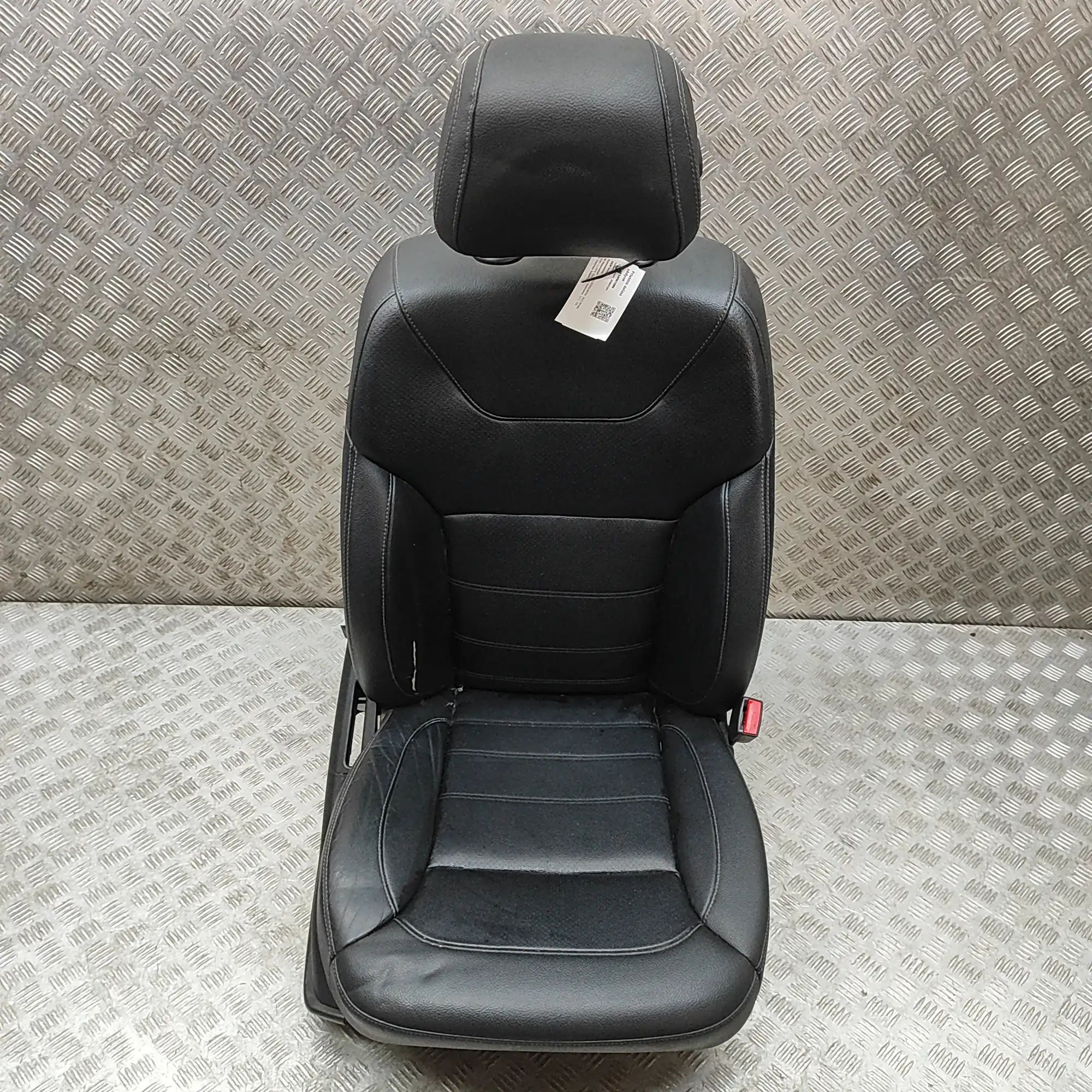 Mercedes-Benz ML / GLE (W166) Front Right Seat Front right seat — MERCEDES BENZ GLE (W166) (20...