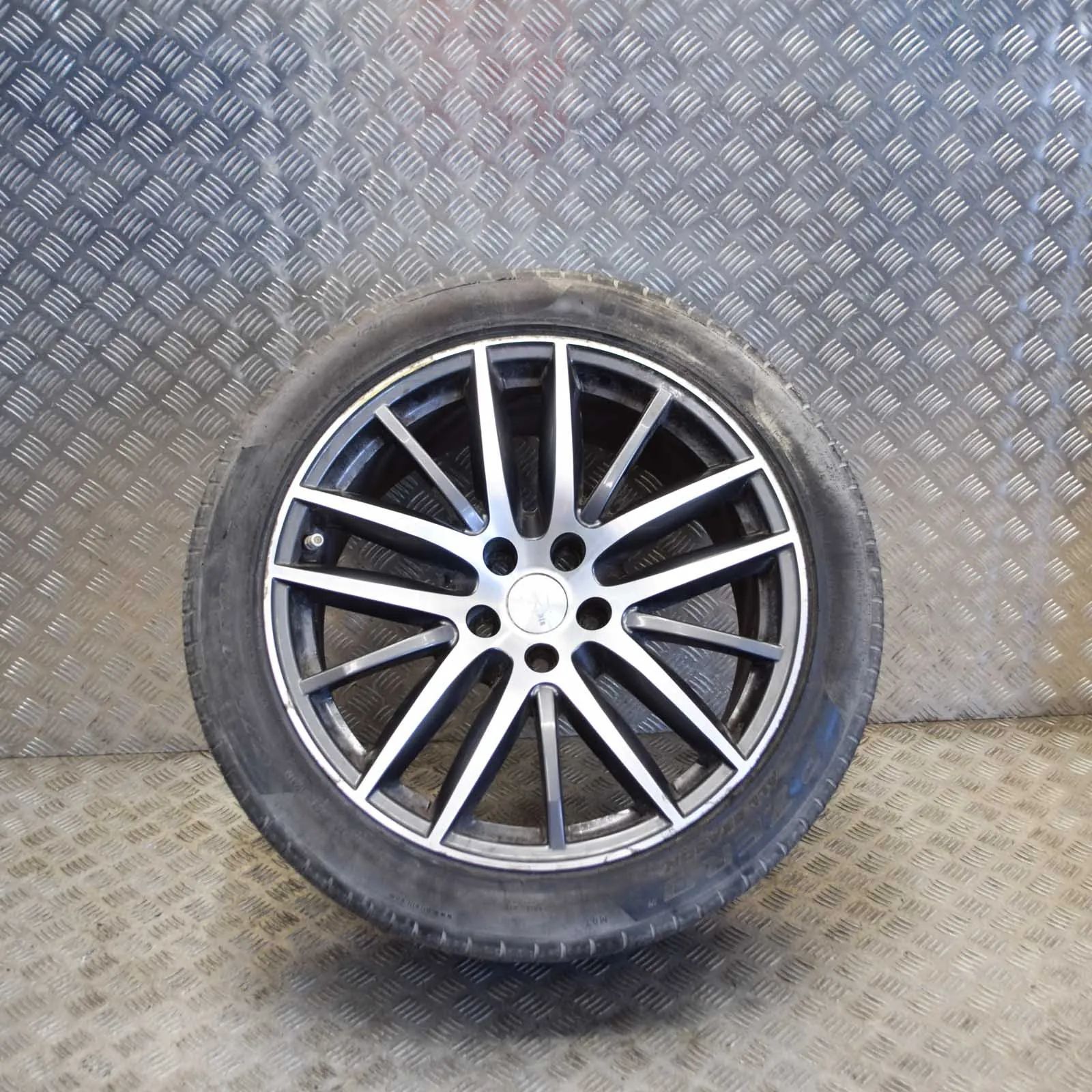 Maserati Ghibli Alloy Wheel Alloy wheel — MASERATI GHIBLI (M157) (2013-...)...