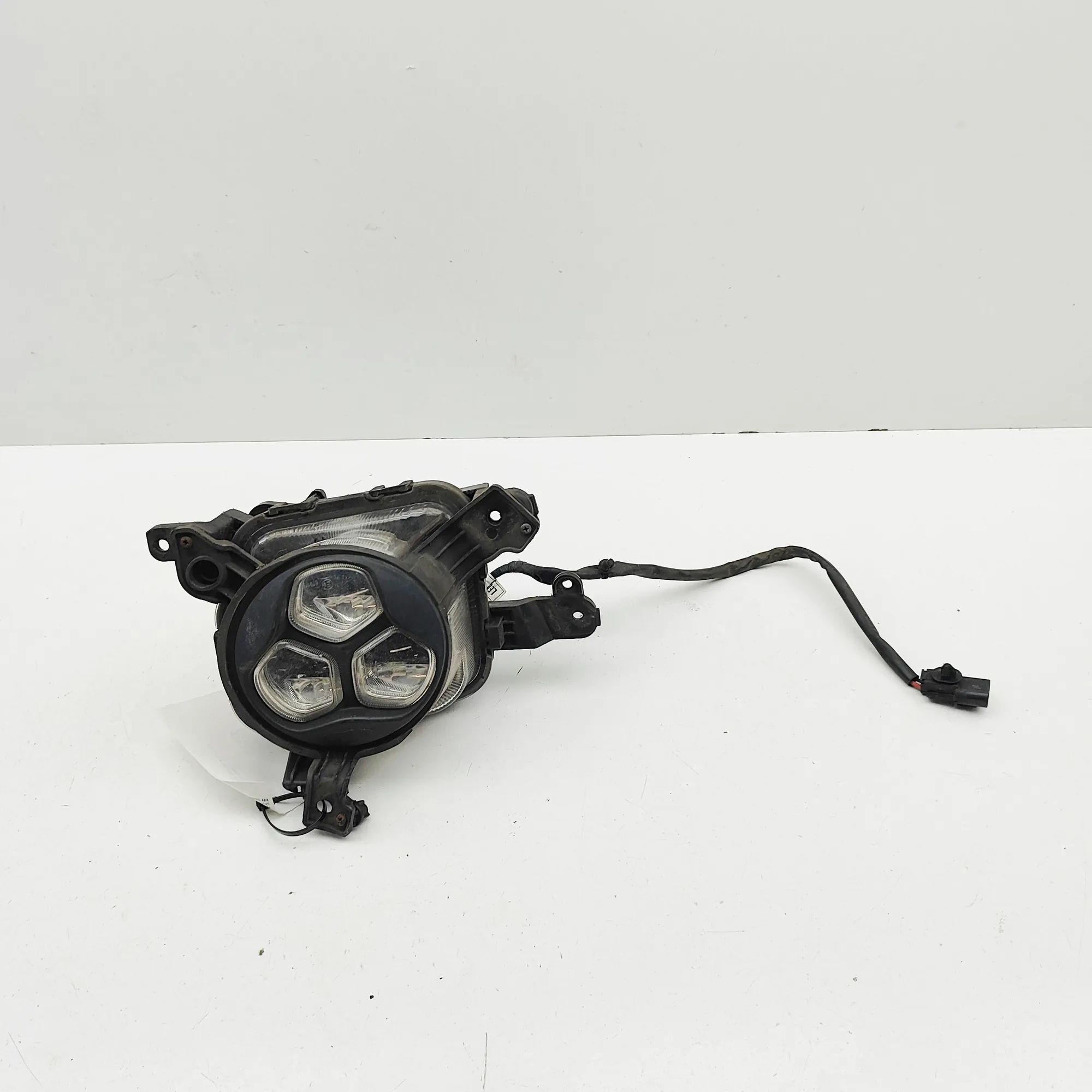 Kia Optima (JF) Front Right Fog Light Front Right Fog Light — KIA OPTIMA (2015-...) —...
