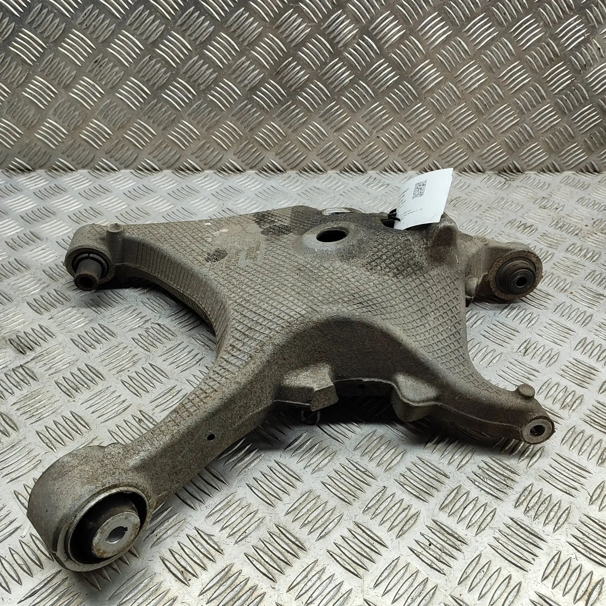 Volvo S60 Rear Right Lower Control Arm Rear Right Lower Control Arm — VOLVO S60 (III 2...