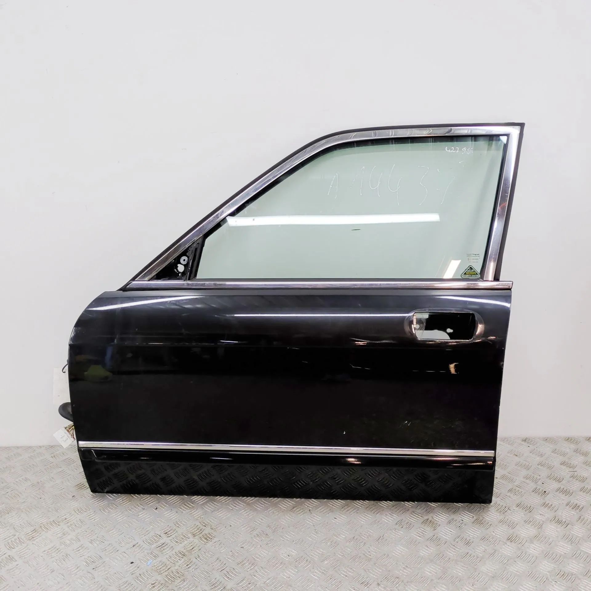 Jaguar XJ (X308) Door — front left Door — front left — JAGUAR XJ (X308) (1996-2003...