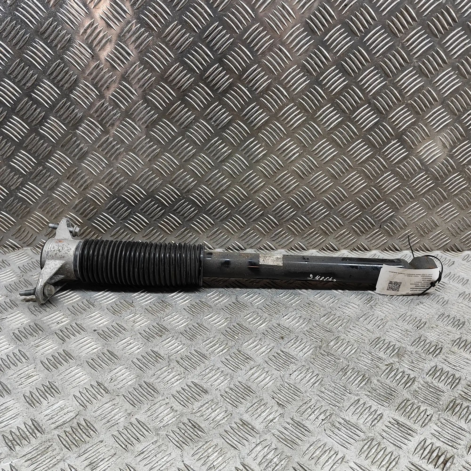 Tesla Model Y Shock absorber — rear left Shock absorber — rear left — TESLA MODEL Y (201...