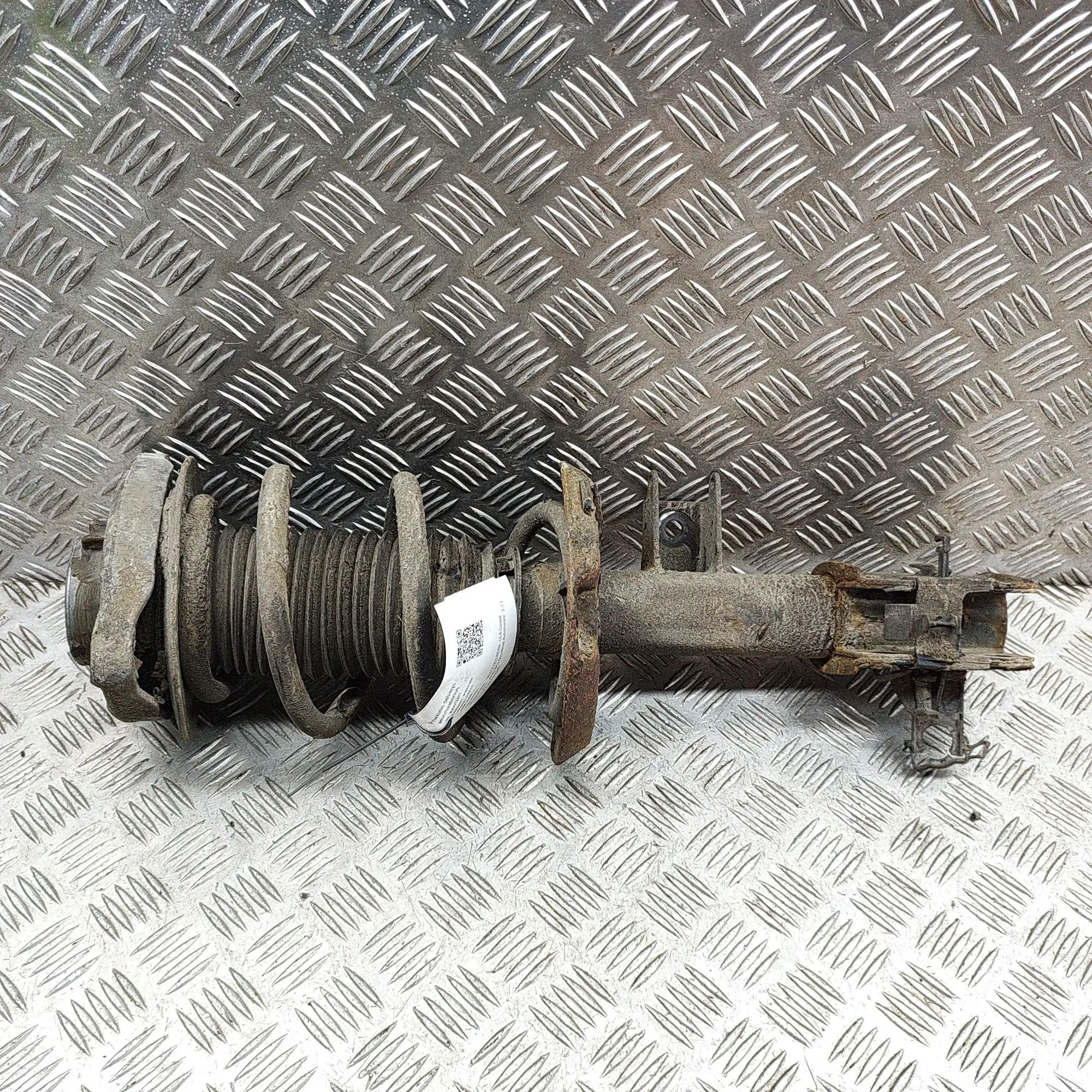 Mercedes-Benz CLA (C117) Shock absorber — front right Shock absorber — front right — MERCEDES BENZ CL...
