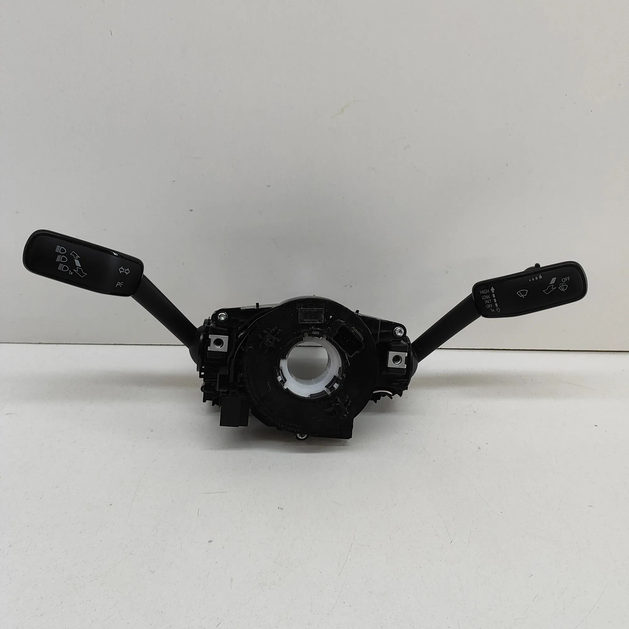 Volkswagen Transporter (T6, Caravelle, Multivan) Indicator Wiper Stalk Switch Indicator Wiper Stalk Switch — VW TRANSPORTER (...