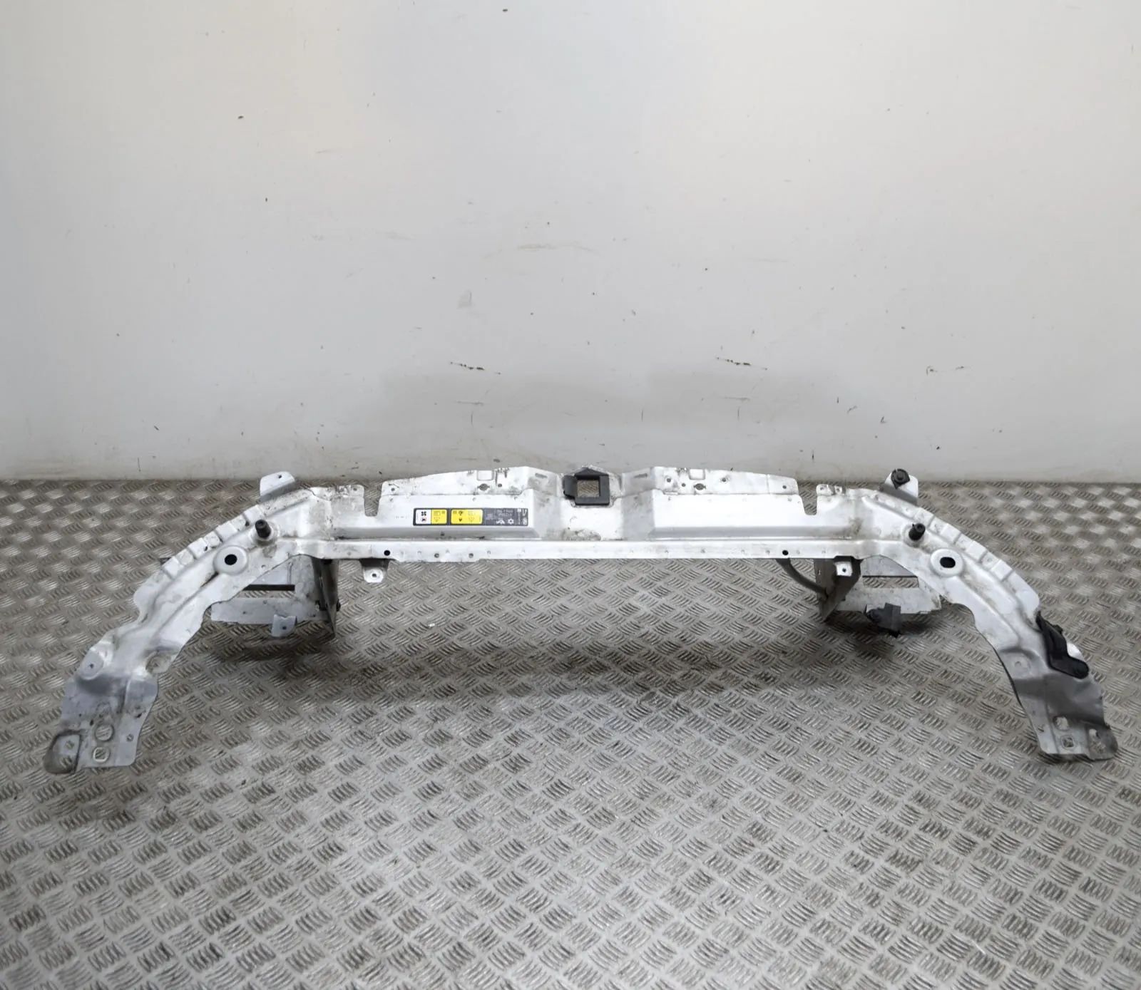 Land Rover Discovery Sport Slam Panel Frame Upper Part Slam Panel Frame Upper Part — LAND ROVER DISCOV...
