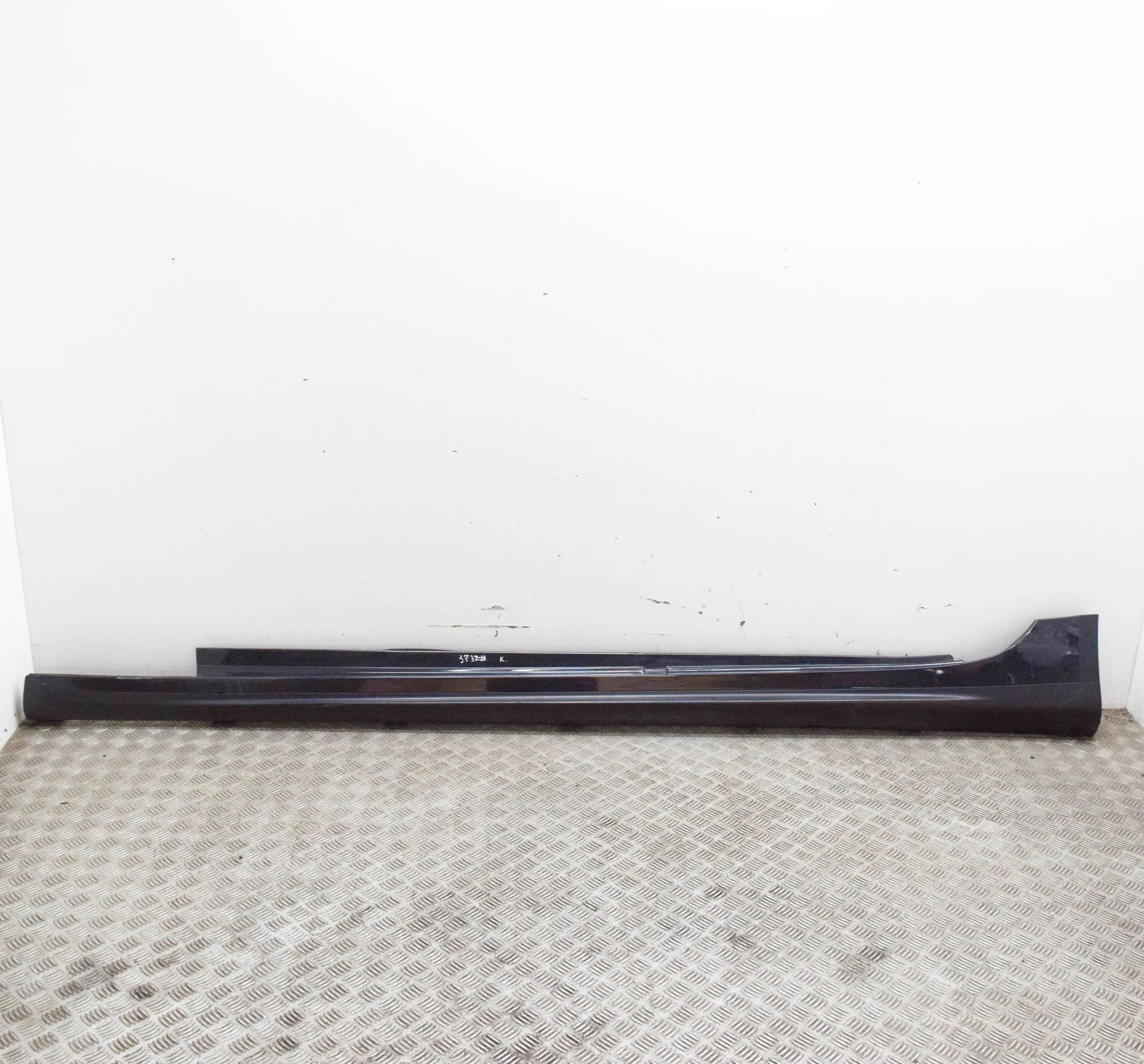 Maserati Quattroporte Left Side Plastic Sideskirt Cover Left Side Plastic Sideskirt Cover — MASERATI QU...