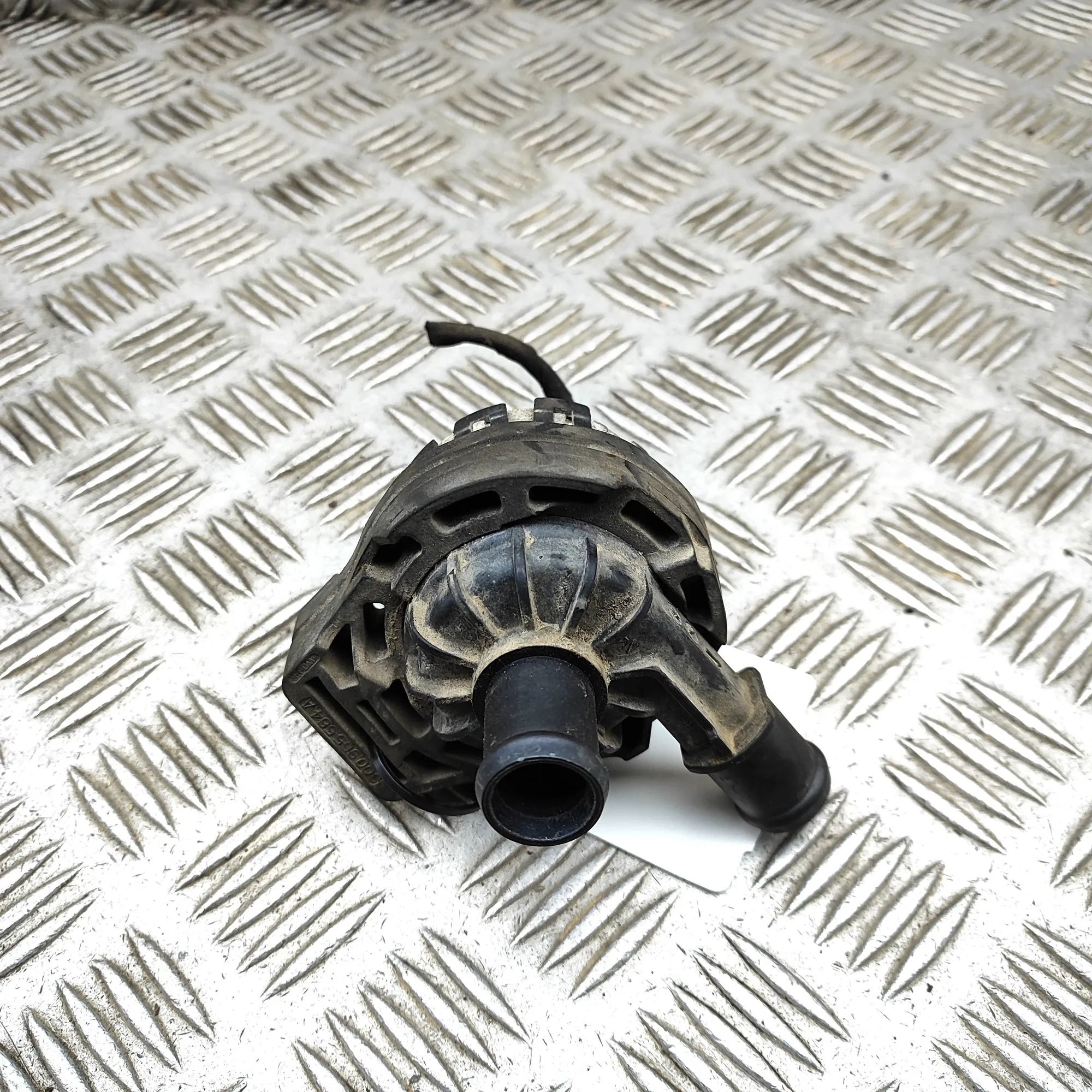 Volkswagen Crafter Auxiliary Water Pump Auxiliary Water Pump — VW CRAFTER (Van SY_) (20...