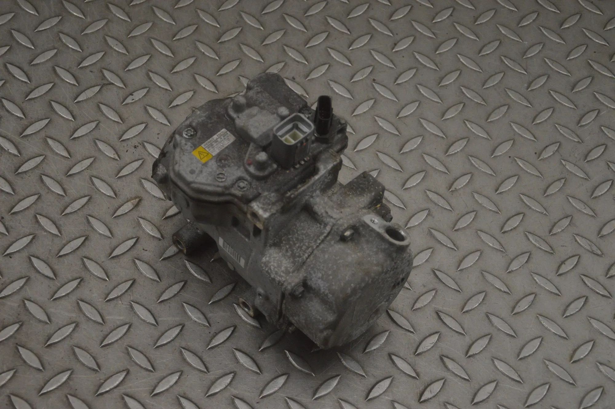 Lexus NX Air-conditioning compressor Air-conditioning compressor — LEXUS NX (_Z1_) (...