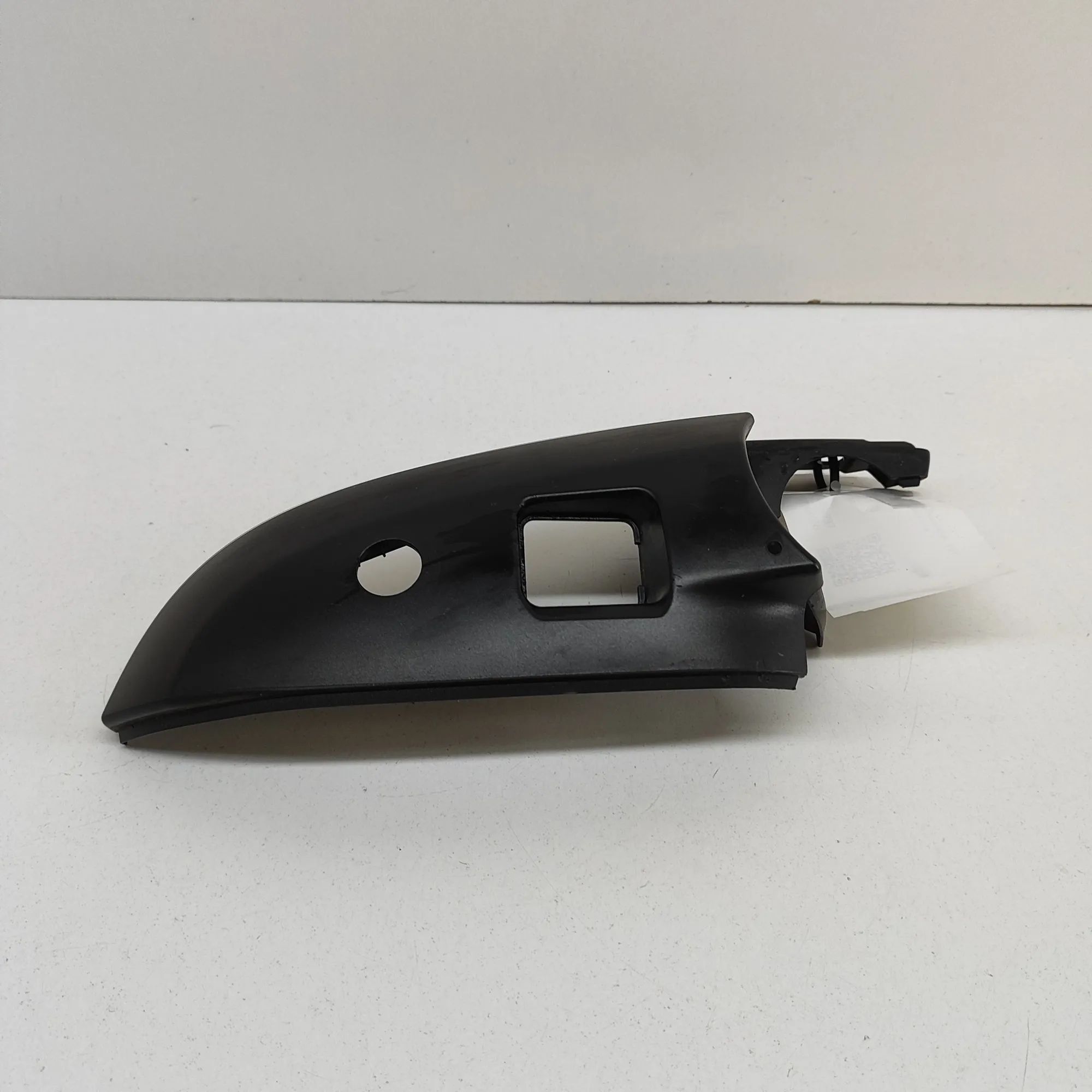Toyota Sienna Mirror trim — front right Mirror trim — front right — TOYOTA SIENNA (_L4_...