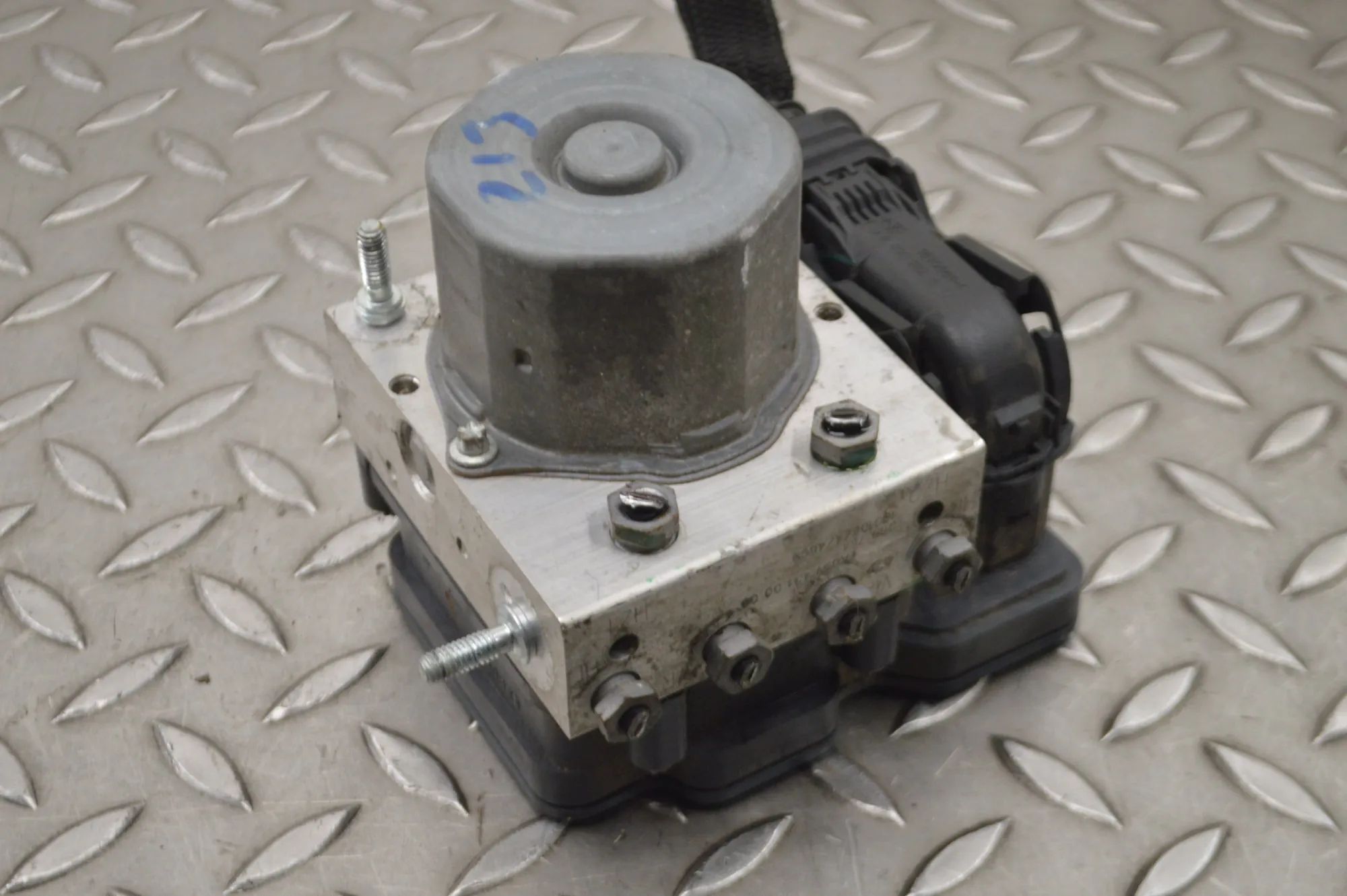 Infiniti Q30 ABS hydraulic pump