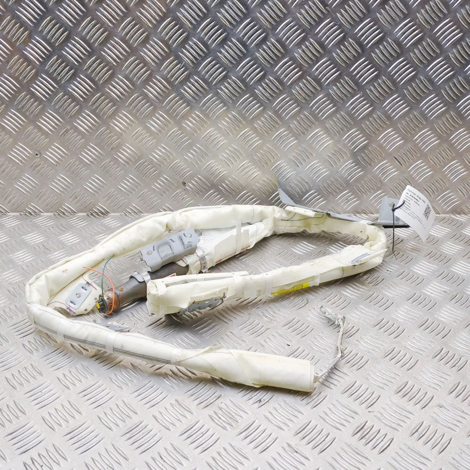 Isuzu D-Max Right Side Roof Safety Curtain SRS Right Side Roof Safety Curtain SRS — ISUZU D-MA...
