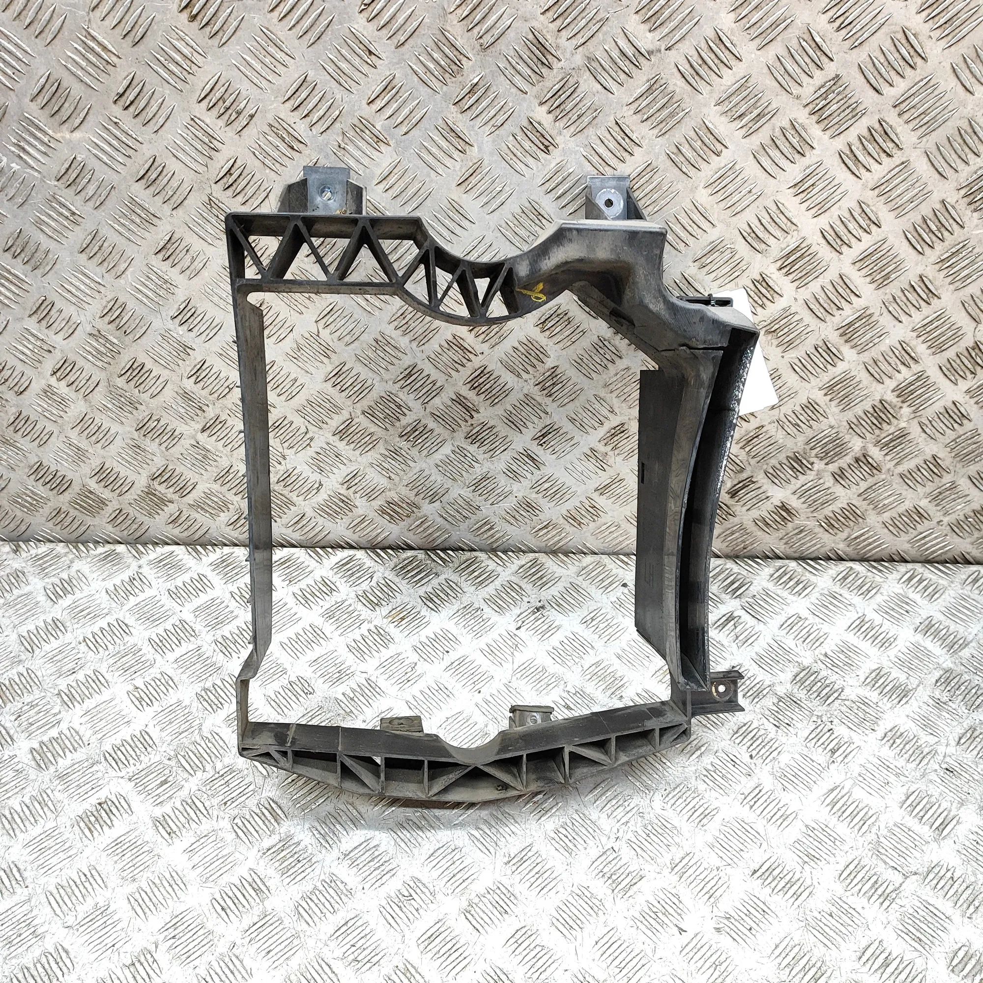 Land Rover Range Rover Sport (L494) Radiator Holder Radiator Holder — LAND ROVER RANGE ROVER SPORT ...