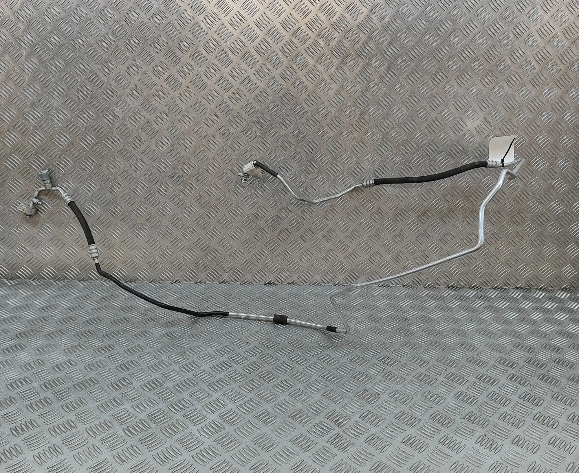 Volkswagen Transporter (T6, Caravelle, Multivan) A/C Air Con Hose Pipe A/C Air Con Hose Pipe — VW TRANSPORTER (VI T6 V...
