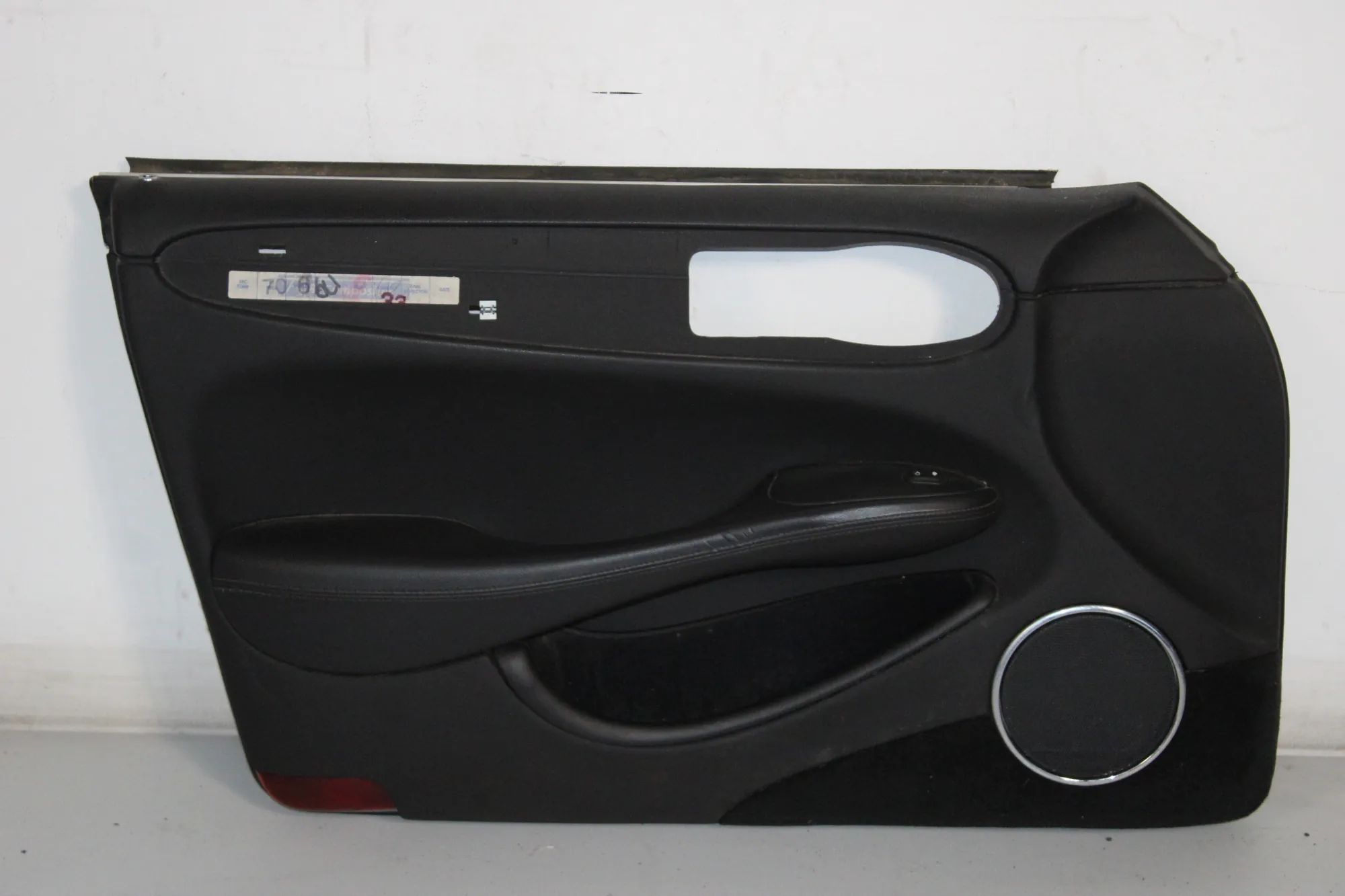 Jaguar XJ (X308) Front Left Door Panel Front Left Door Panel — JAGUAR XJ (X308) (1996-...
