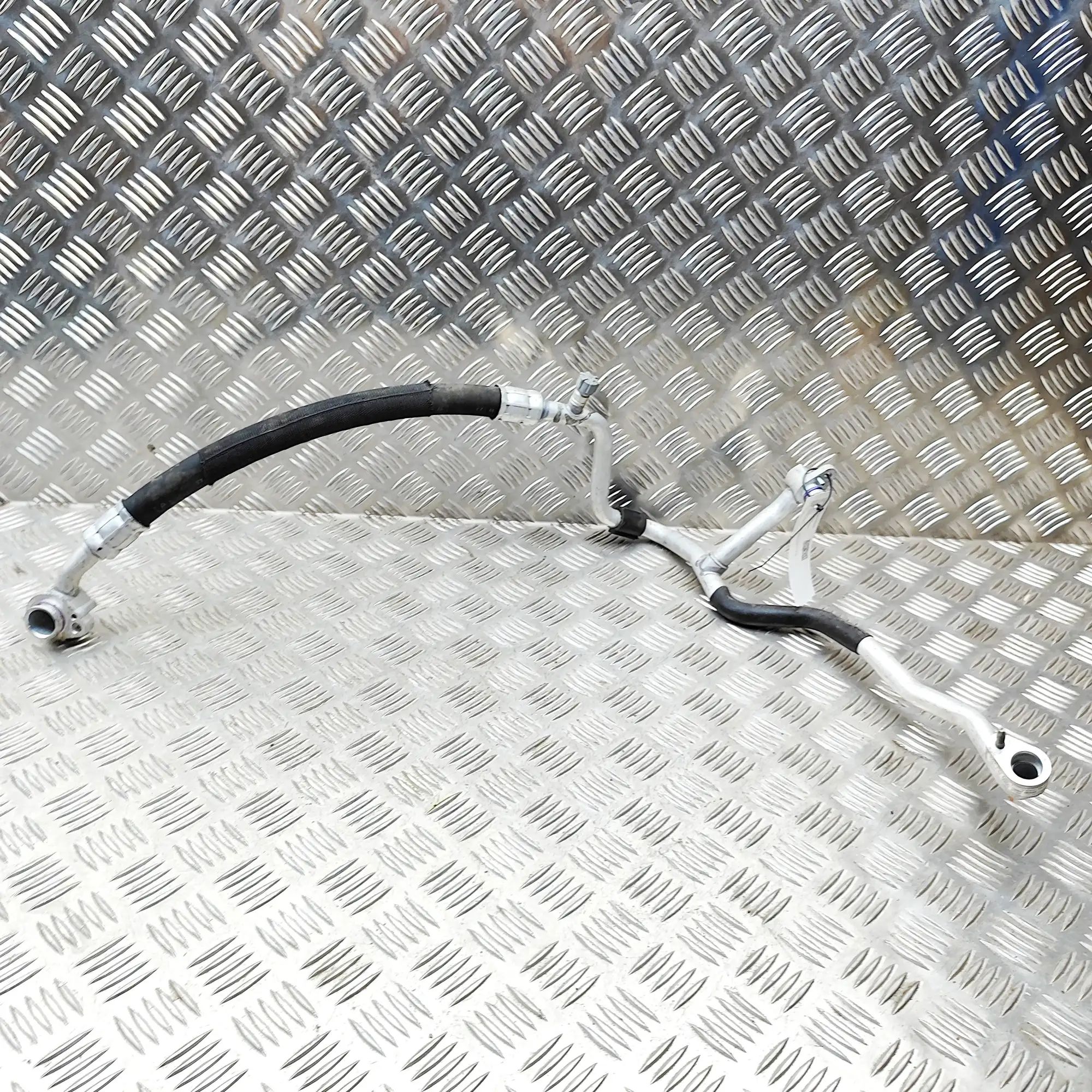 Skoda Octavia A/C Air Con Hose Pipe A/C Air Con Hose Pipe — SKODA OCTAVIA (IV Combi...