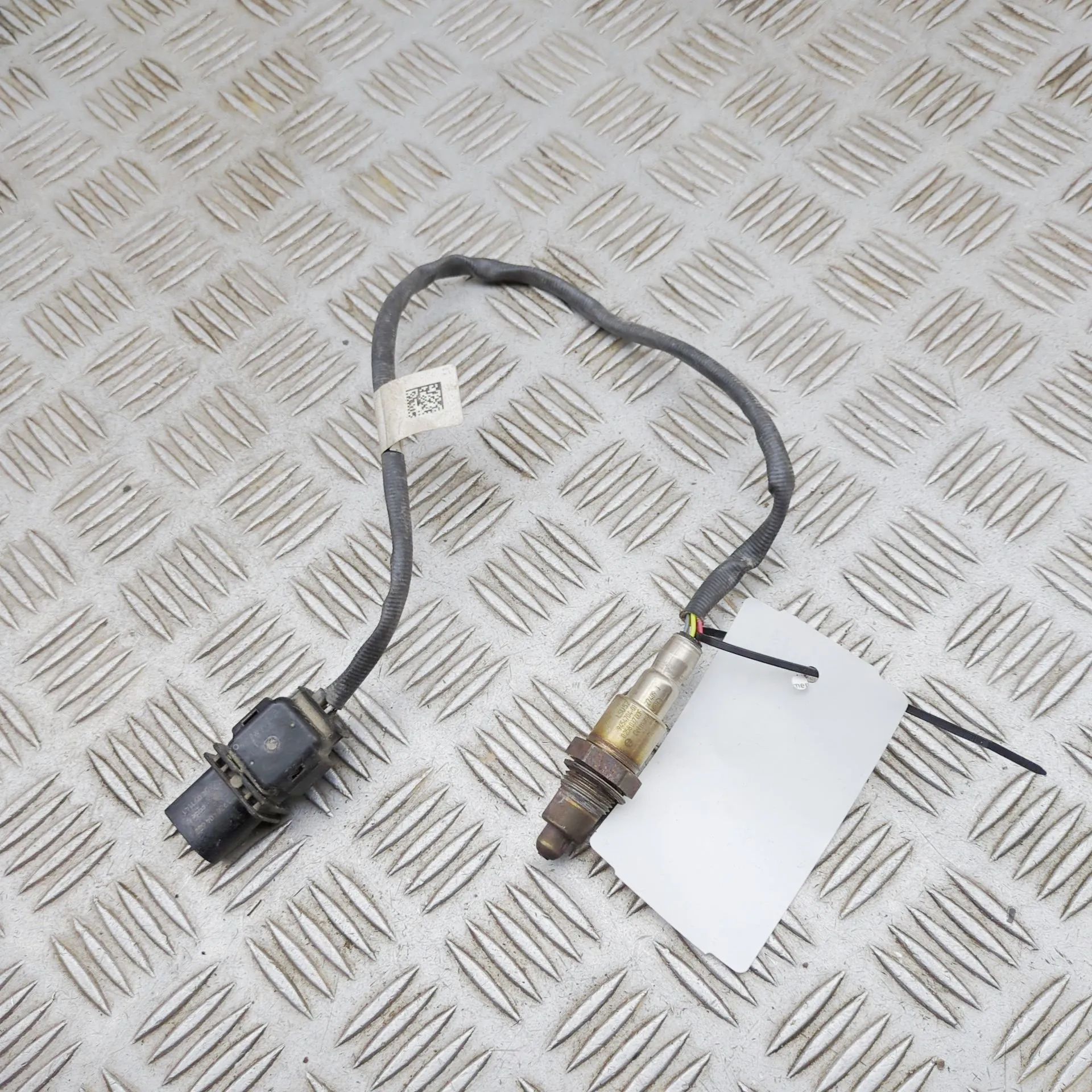BMW 4 (G22 / G23 / G26)  Lambda Oxygen Sensor Lambda Oxygen Sensor — BMW 4 / i4 (G22, G23, G2...