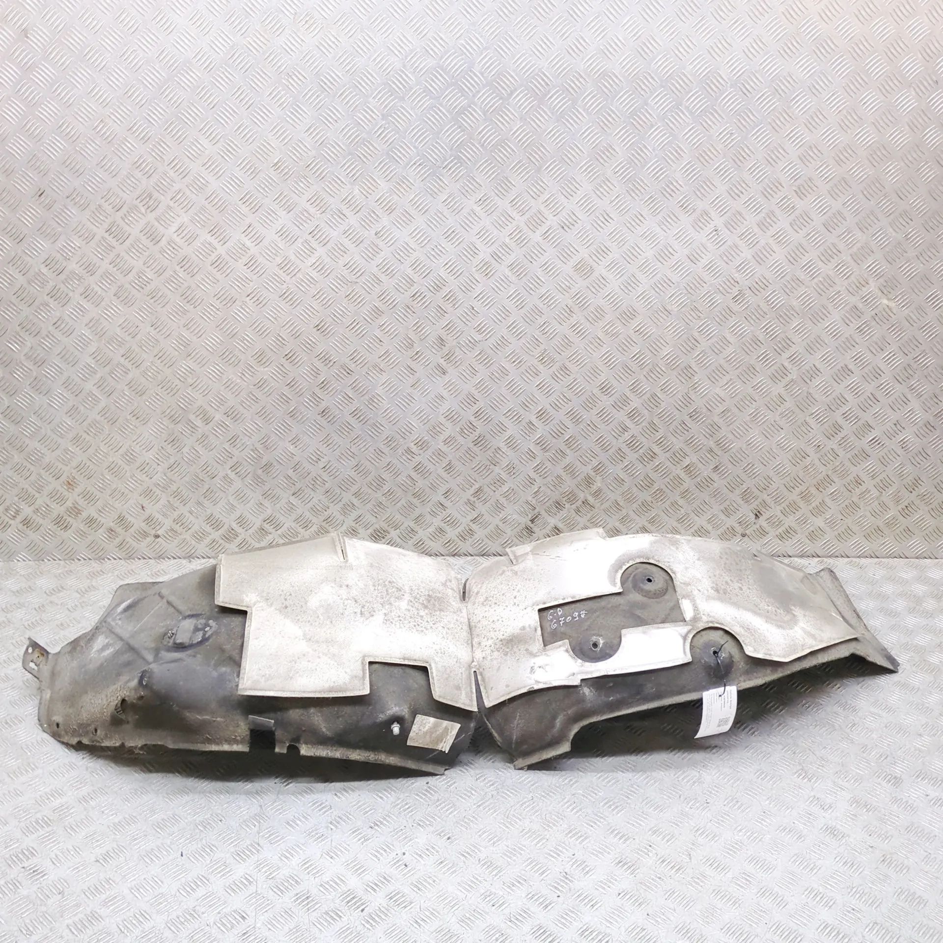 Land Rover Range Rover Sport (L494) Rear Right Arch Liner Rear Right Arch Liner — LAND ROVER RANGE ROVER ...