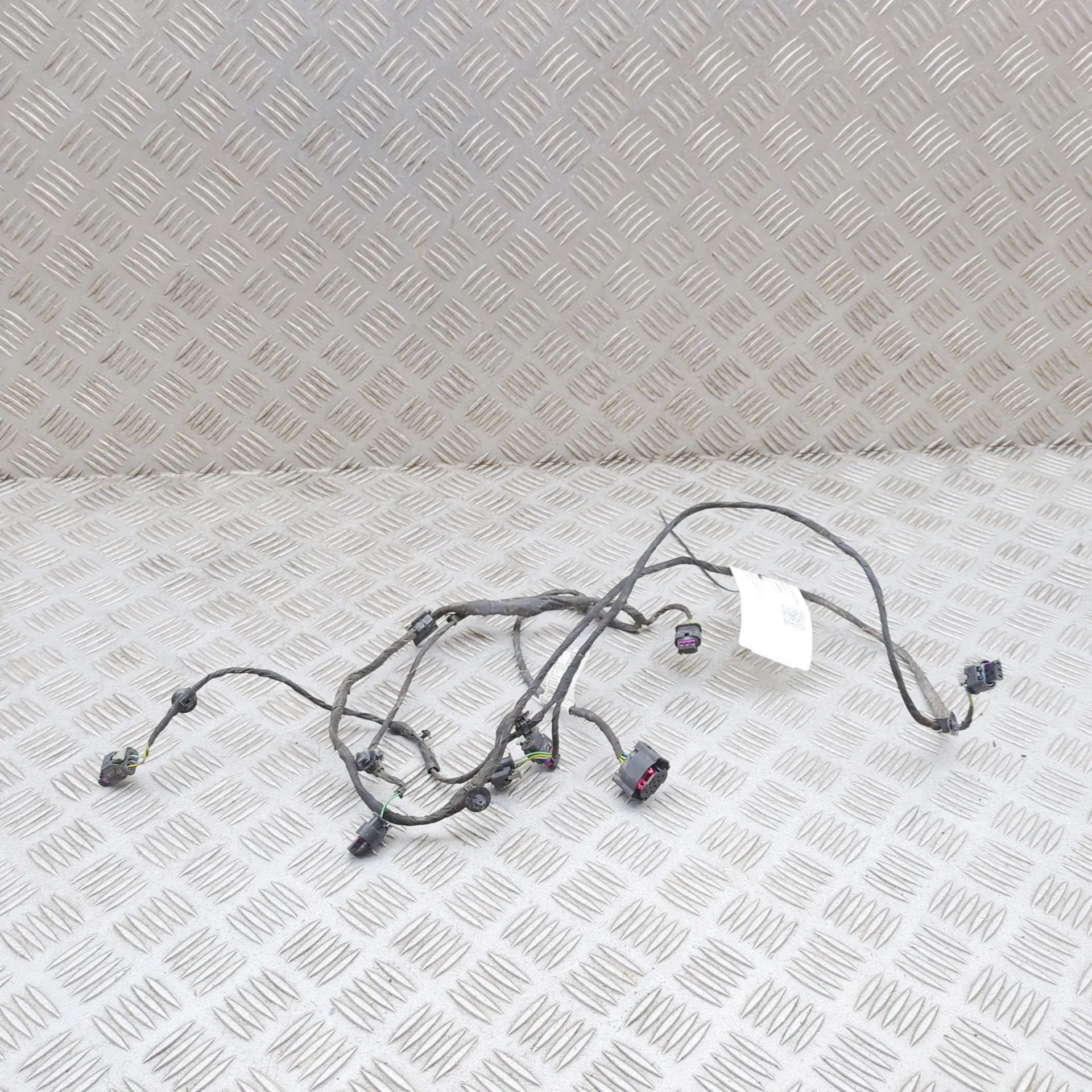 BMW 4 (G22 / G23 / G26)  Rear Parking Sensor Wiring Loom Rear Parking Sensor Wiring Loom — BMW 4 / i4 (G...