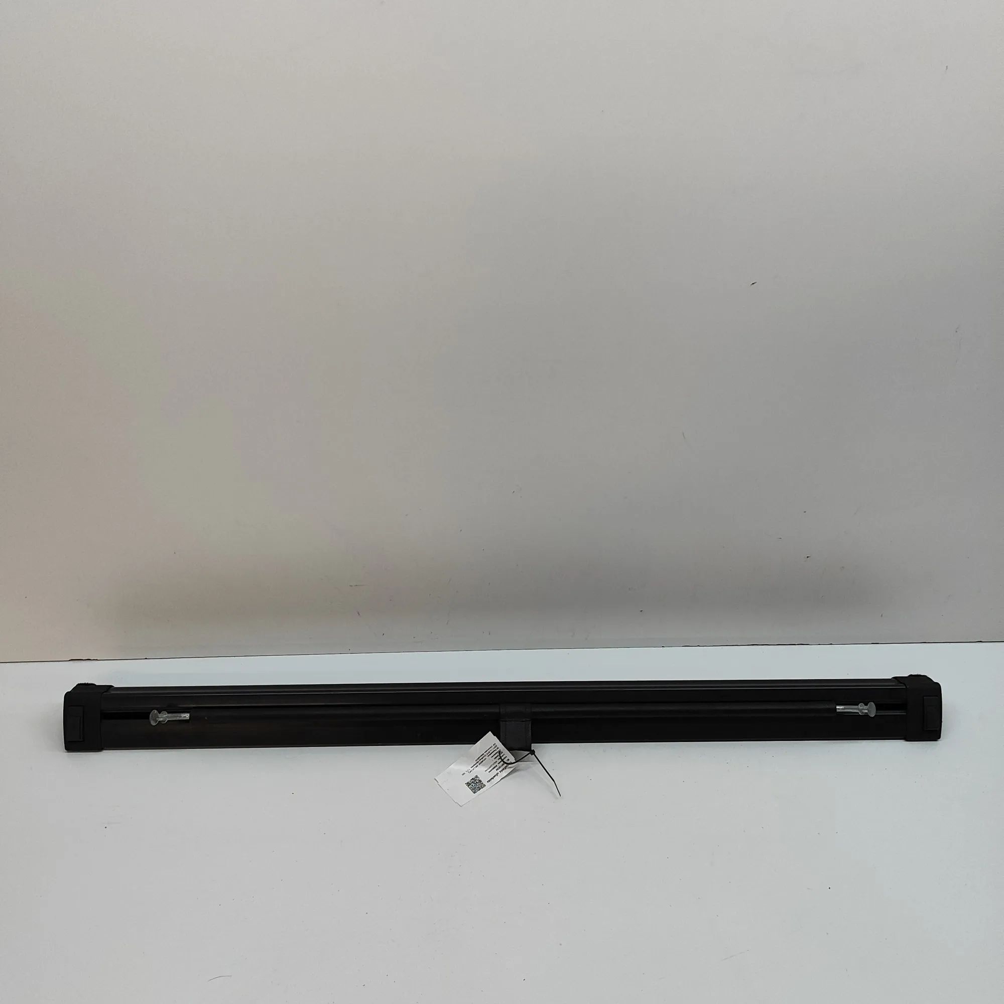 Hyundai i40 Retractable luggage cover Retractable luggage cover — HYUNDAI I40 (CW VF)...
