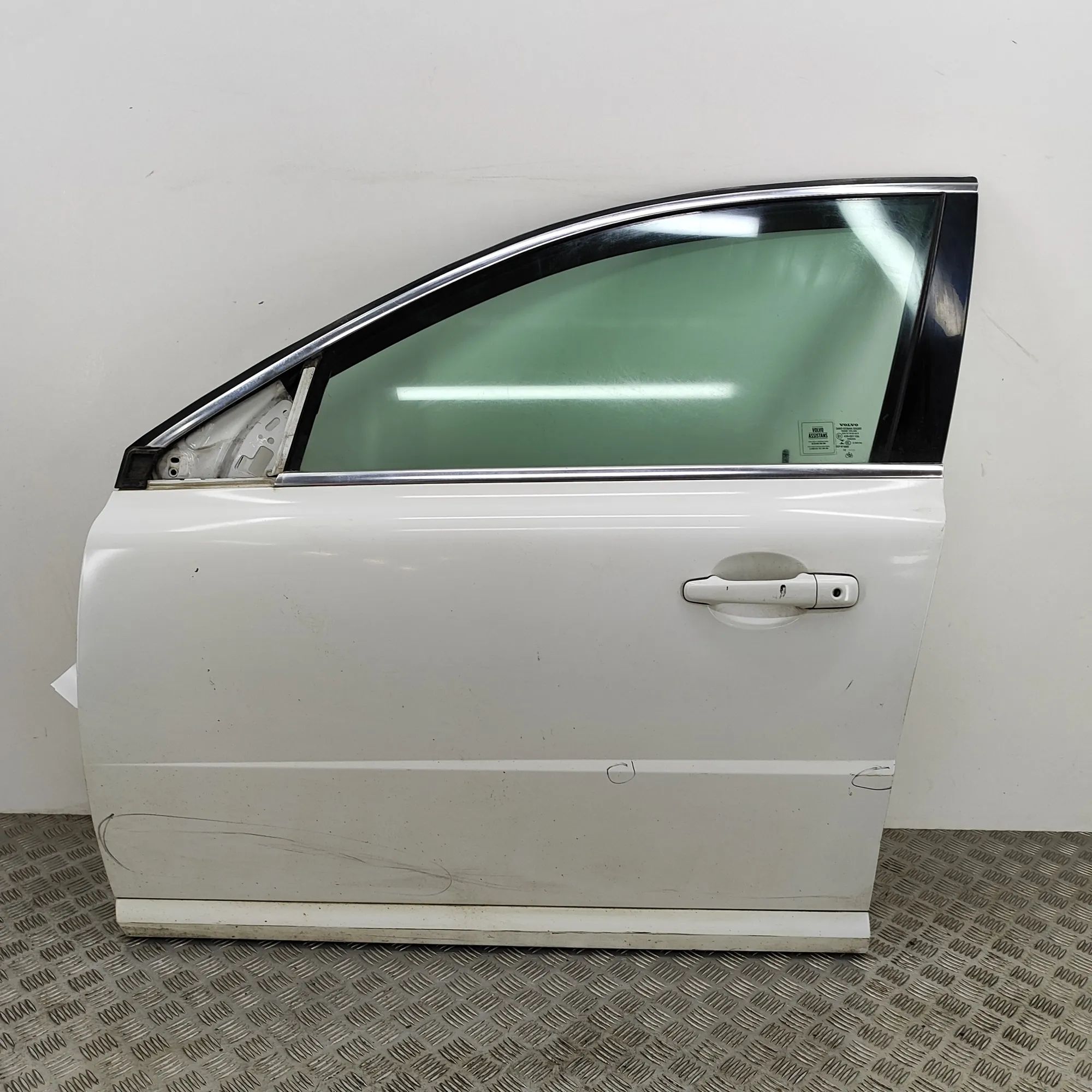 Volvo XC70 Door — front left Door — front left — VOLVO XC70 II (2007-2016) —...