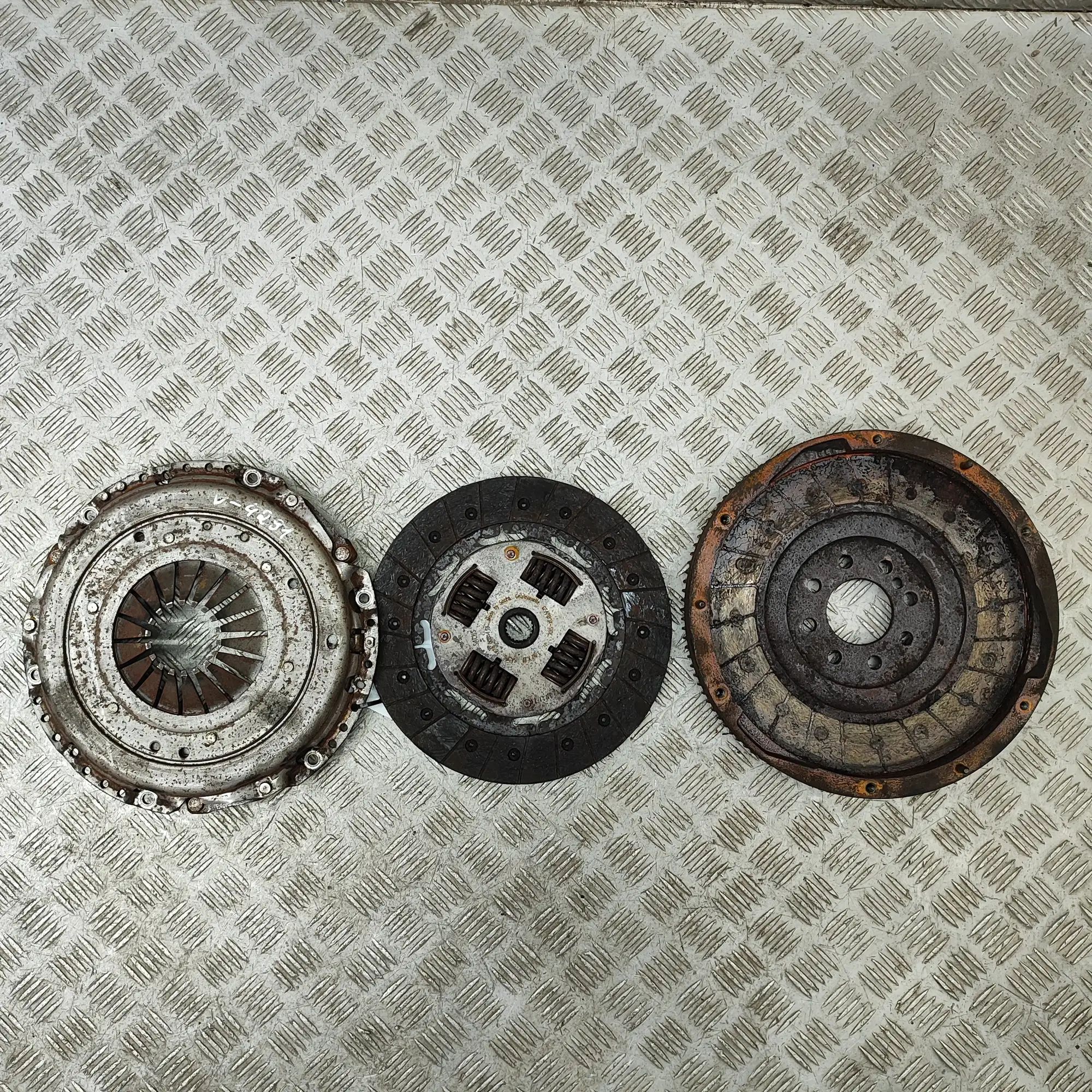 Peugeot Boxer kytkinsarja Clutch kit — PEUGEOT BOXER (Van) (2006-...) — 1...