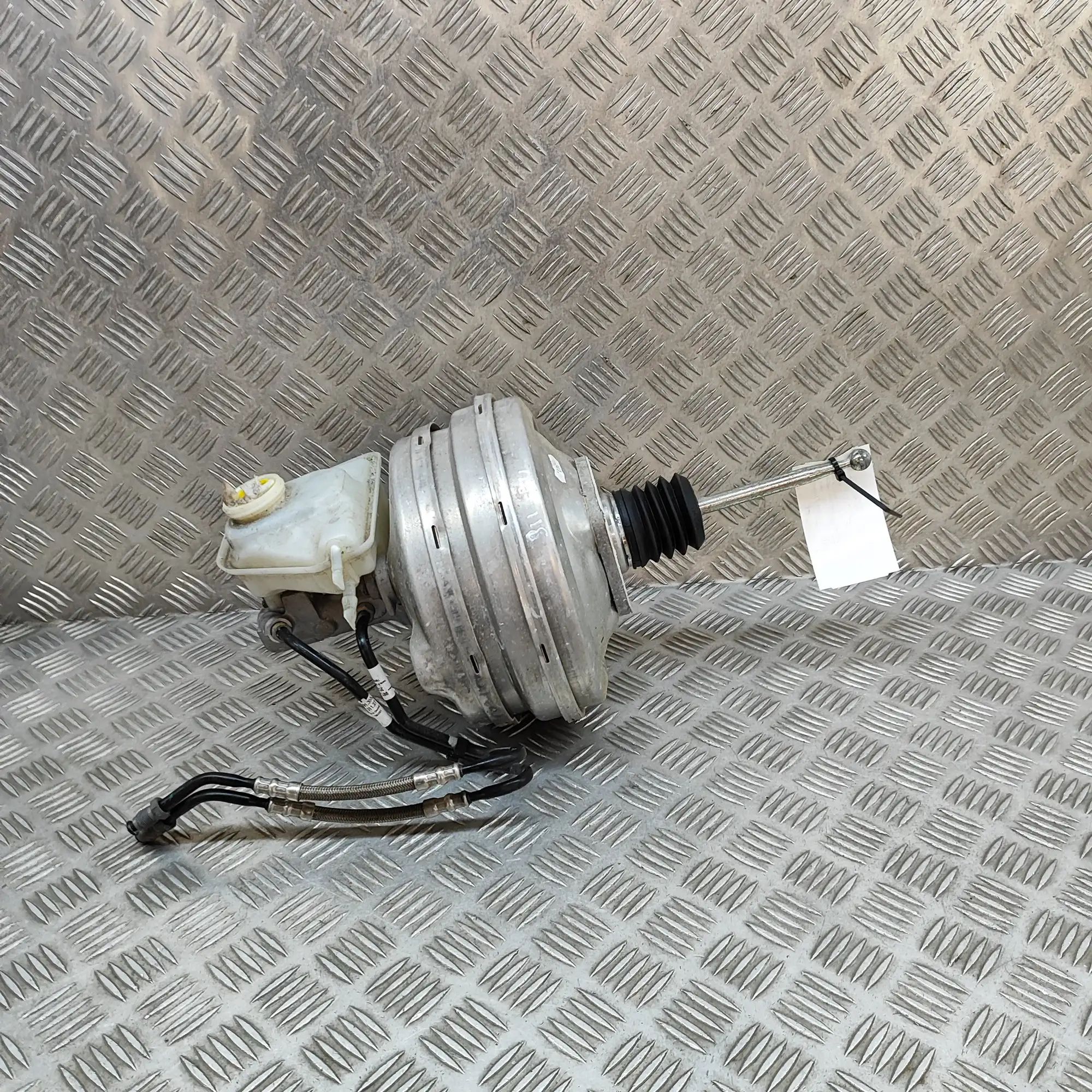 Porsche 911 (991) Brake Servo Booster Brake Servo Booster — PORSCHE 911 (Cabrio 991) ...