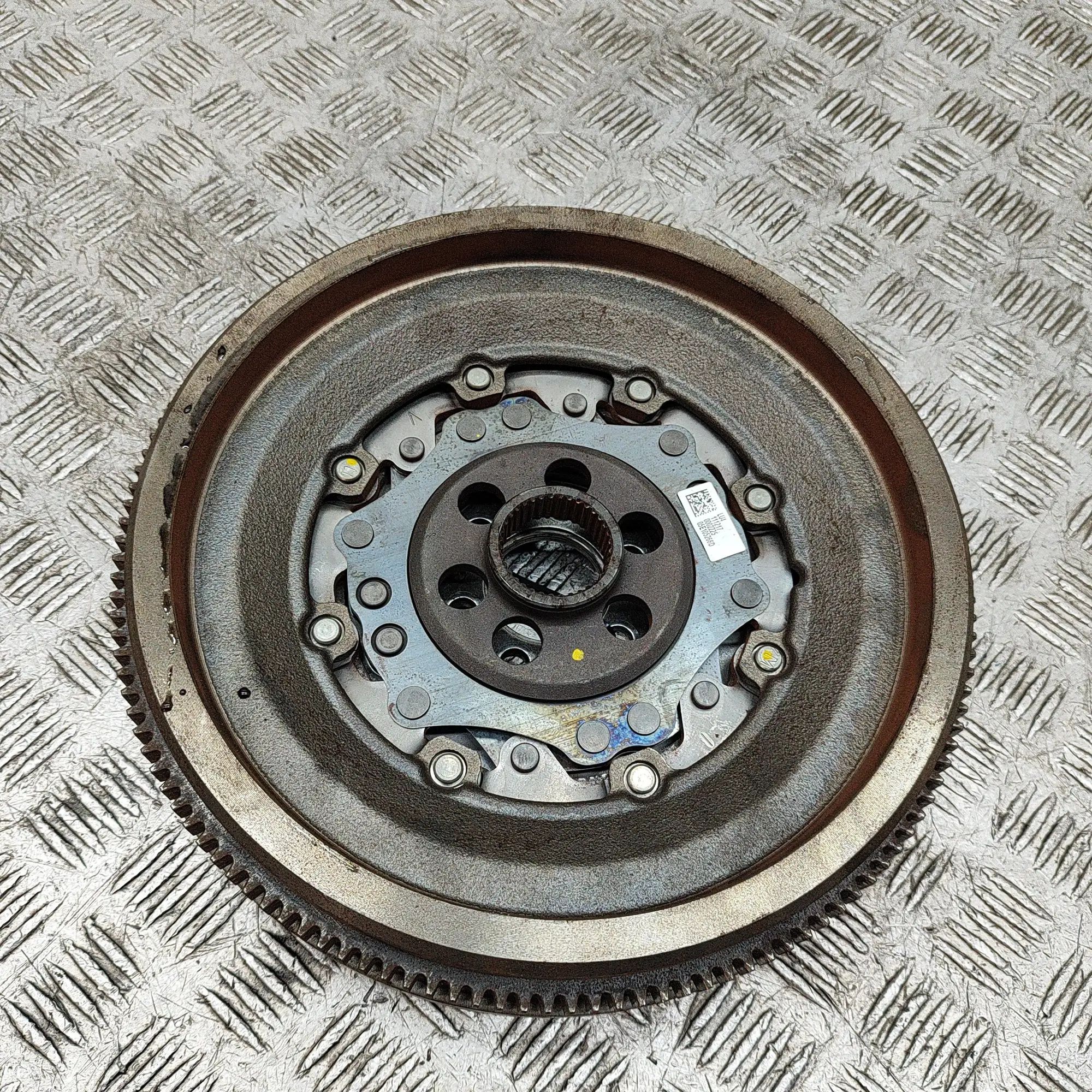Volkswagen Arteon Flywheel Disc Automatic Flywheel Disc Automatic — VW ARTEON (3H7) (2017...