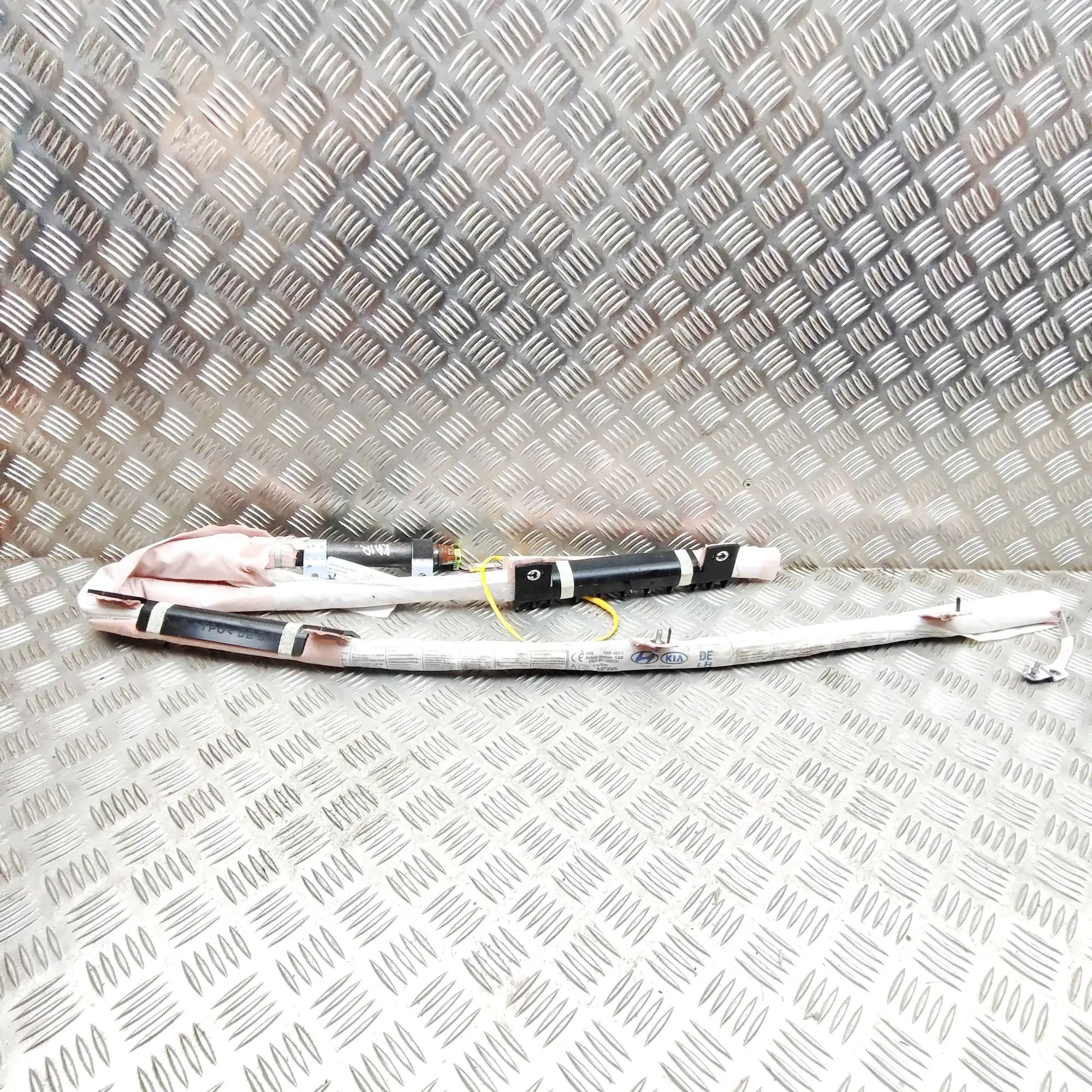 Kia Niro Left Side Roof Safety Curtain SRS Left Side Roof Safety Curtain SRS — KIA NIRO (2...