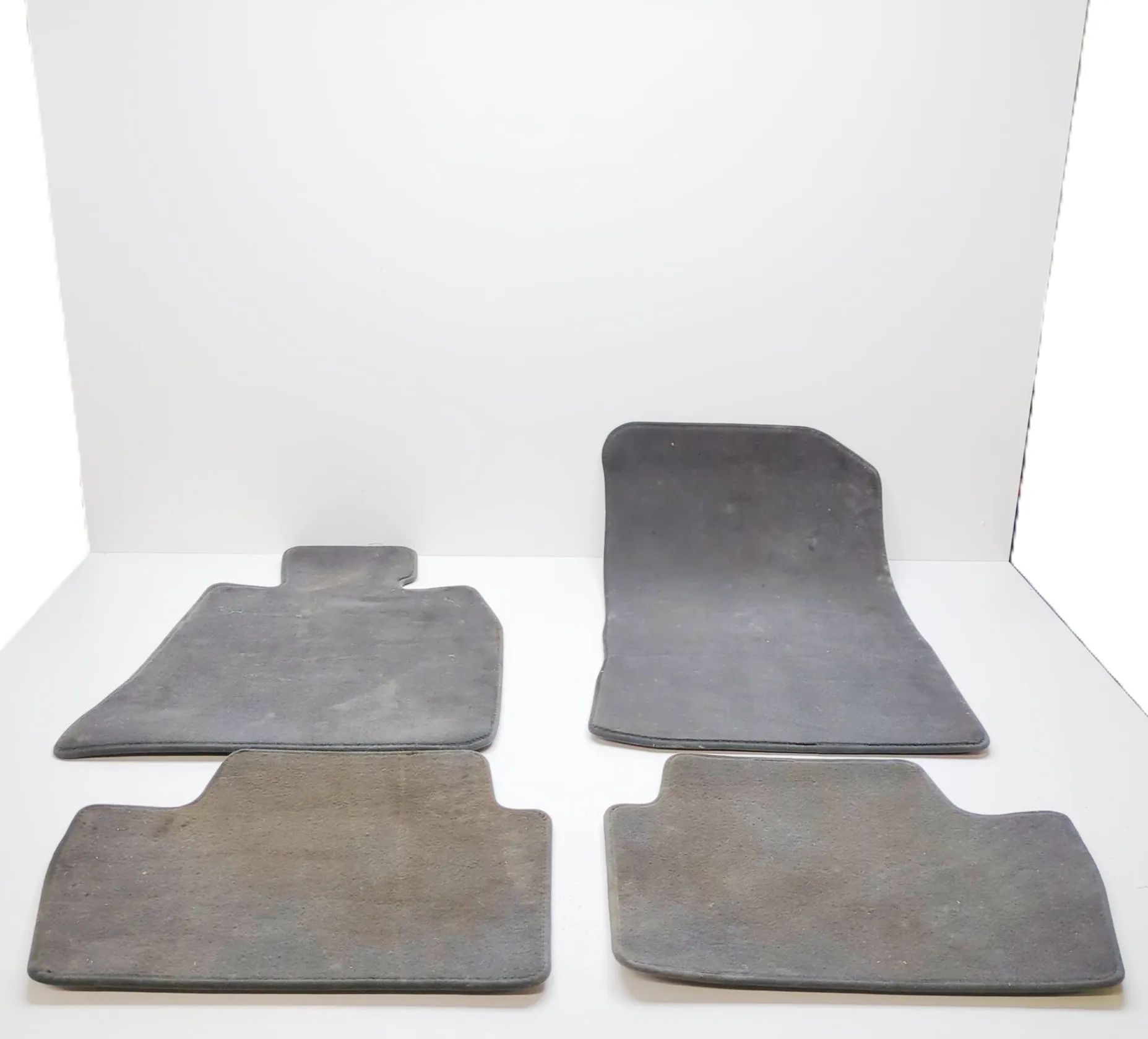 BMW 4 (G22 / G23 / G26)  Floor Mat Set Floor mat set — BMW 4 / i4 (G22, G23, G26, G82,...