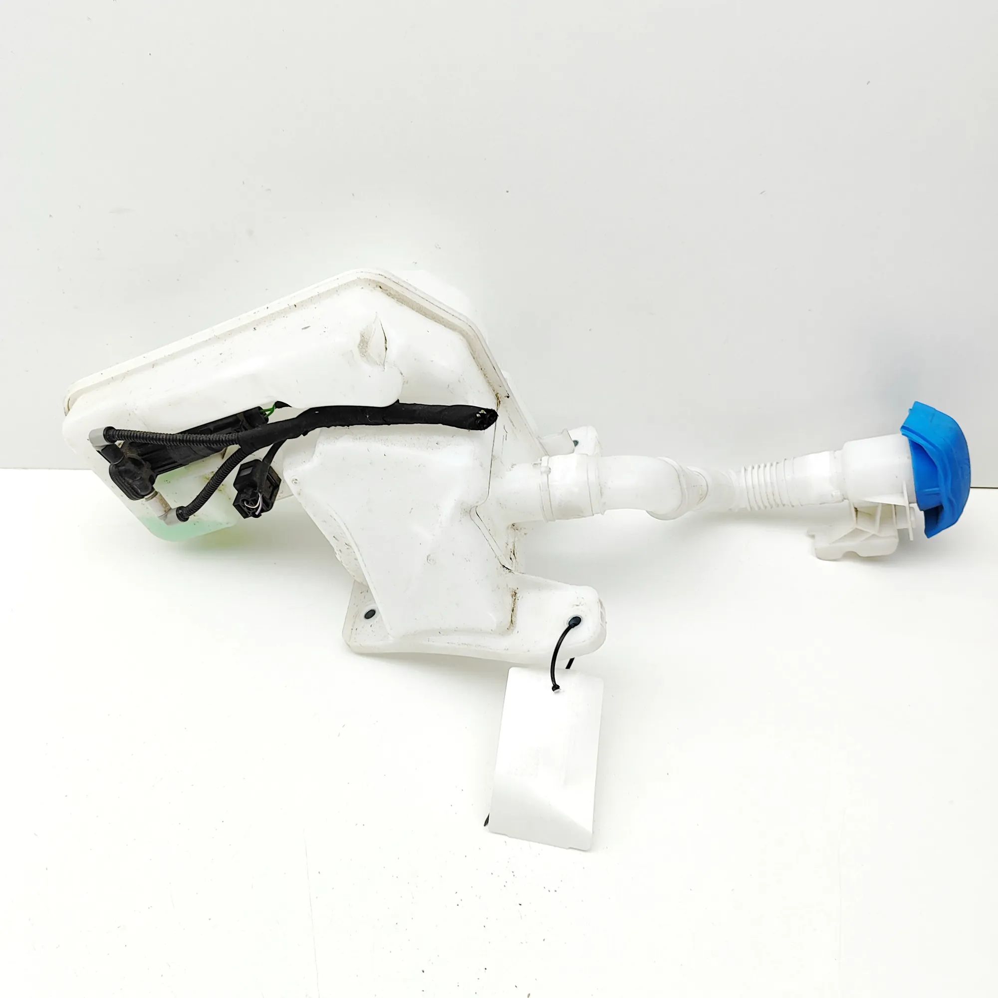 Skoda Octavia Window Washer Tank Window Washer Tank — SKODA OCTAVIA (IV Combi NX...