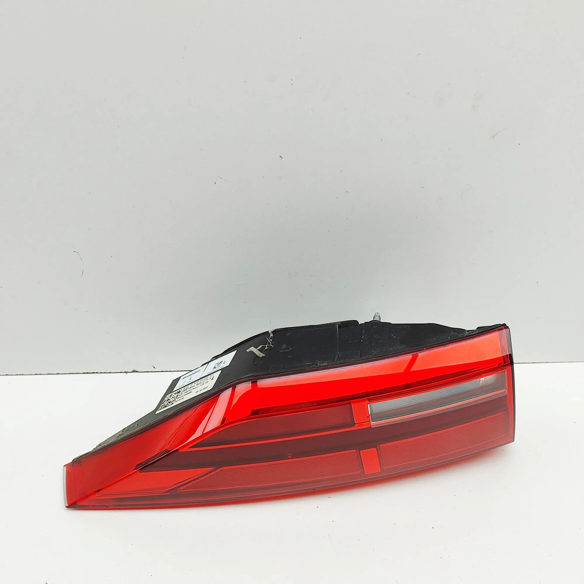 Audi Q3 (F3) Left Side Tailgate Tail Light Left Side Tailgate Tail Light — AUDI Q3 (F3) (2...