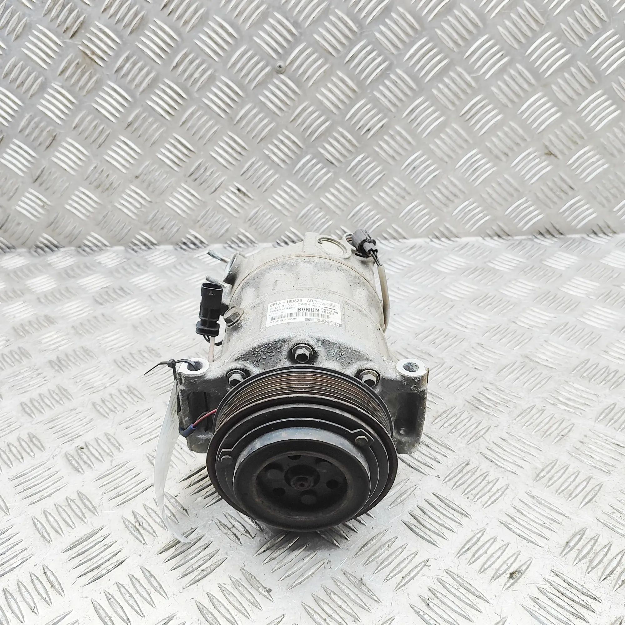 Land Rover Range Rover Sport (L494) Air-conditioning compressor Air-conditioning compressor — LAND ROVER RANGE ...