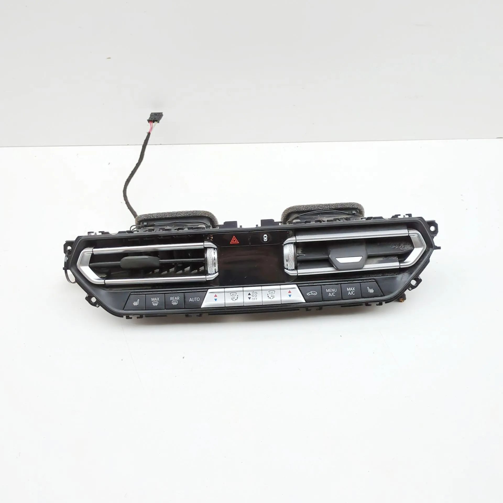 BMW 4 (G22 / G23 / G26)  Climate control unit Climate control unit — BMW 4 / i4 (G22, G23, G2...