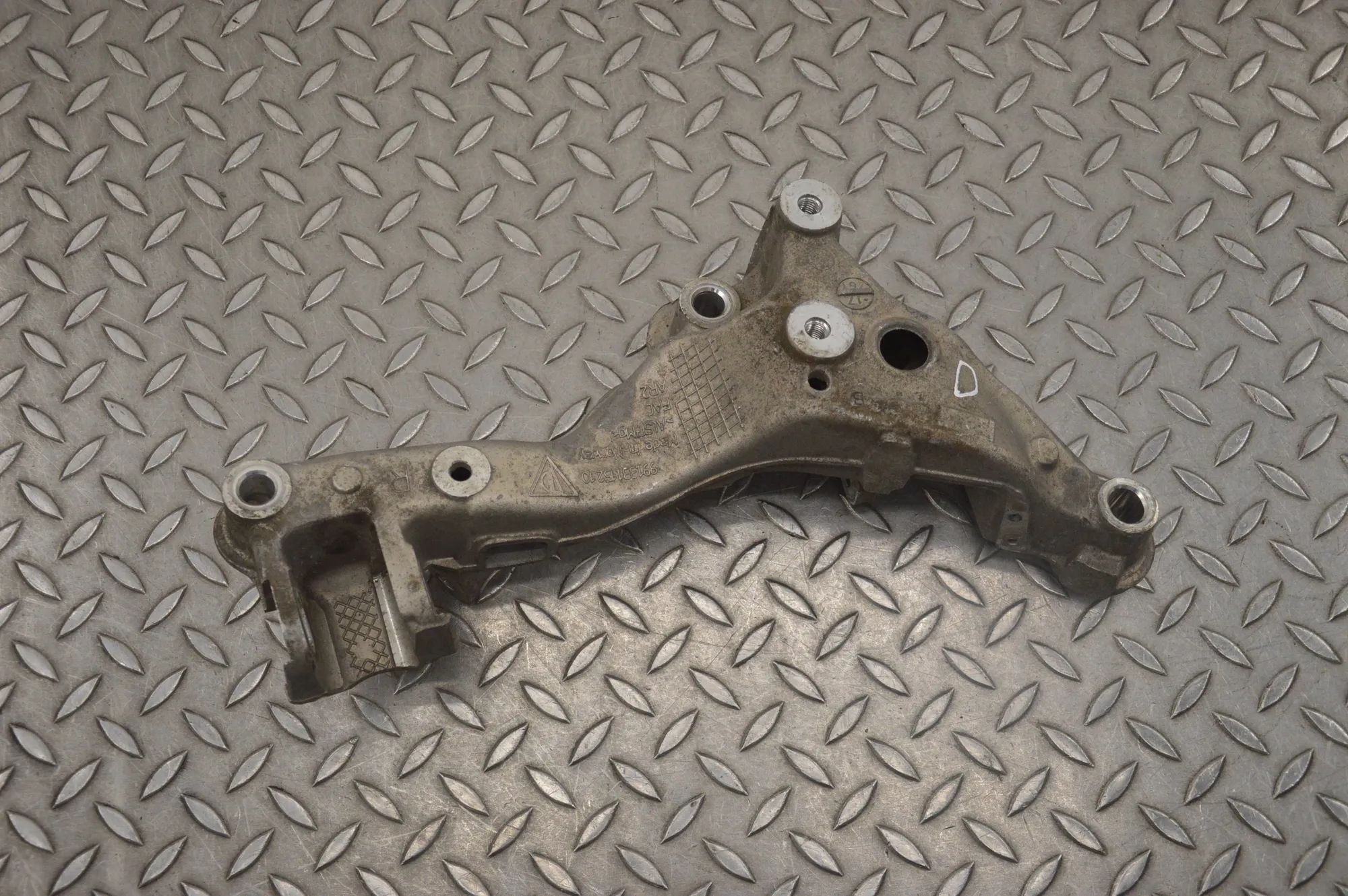 Porsche 911 (991) Right Side Subframe Bracket Right Side Subframe Bracket — PORSCHE 911 (991)...