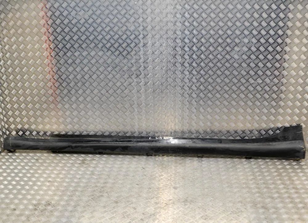 Maserati Quattroporte Left Side Plastic Sideskirt Cover Left Side Plastic Sideskirt Cover — MASERATI QU...