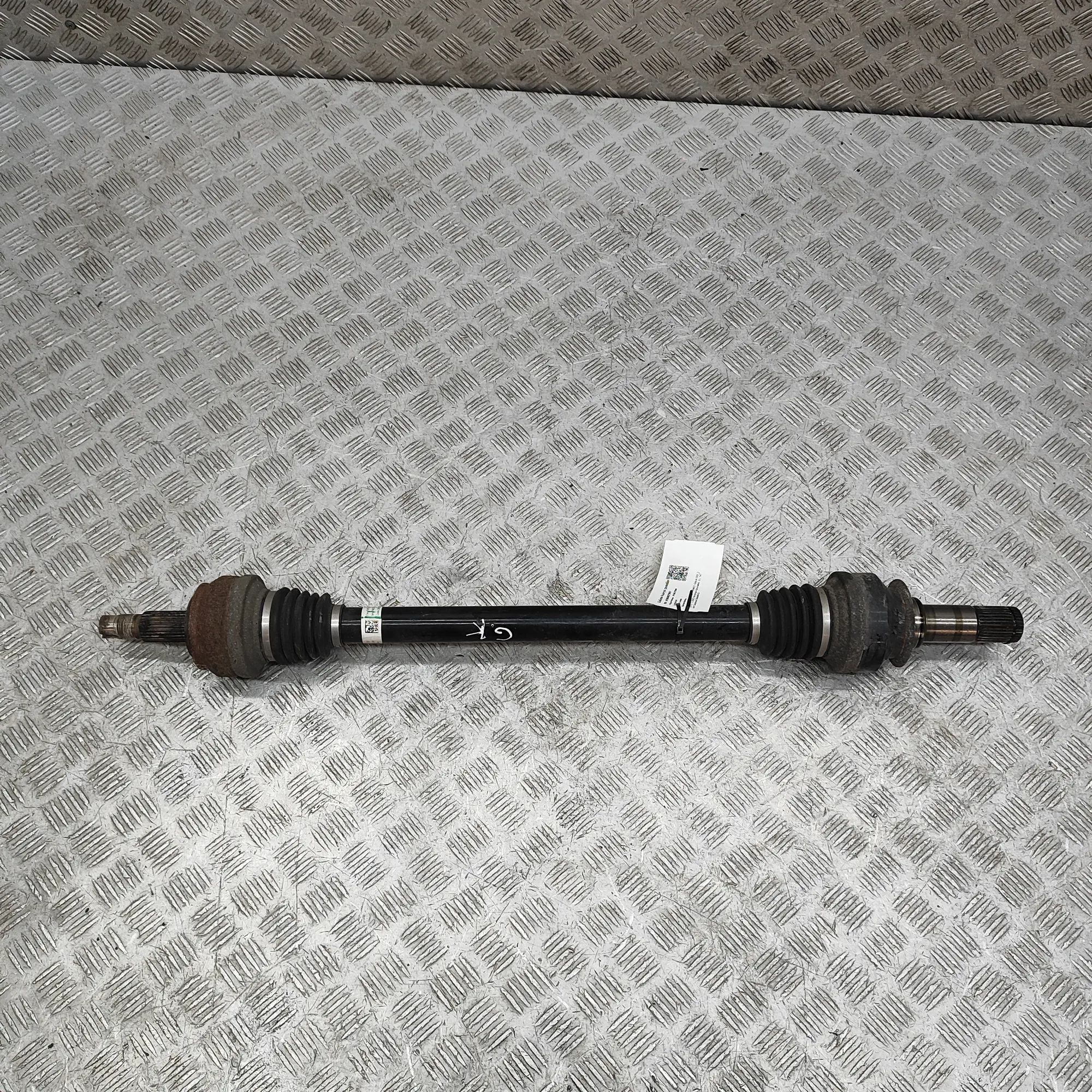 Alfa-Romeo Giulia (952) Rear Left Driveshaft Rear Left Driveshaft — ALFA ROMEO GIULIA (952_)...