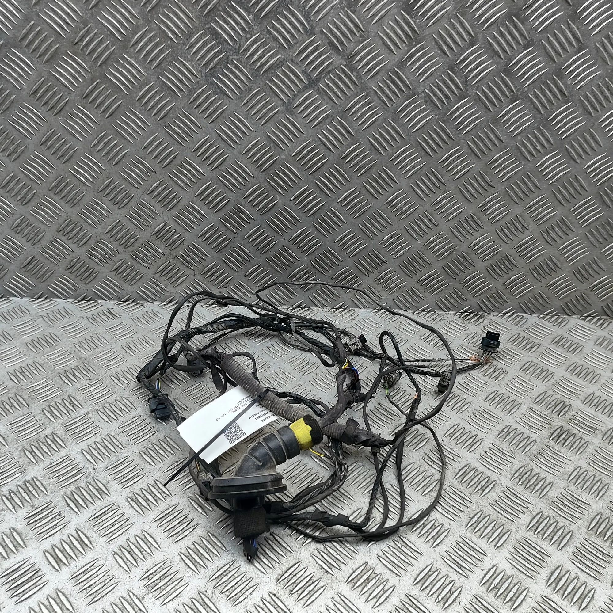 BMW X2 (F39) Rear Parking Sensor Wiring Loom Rear Parking Sensor Wiring Loom — BMW X2 (F39) ...