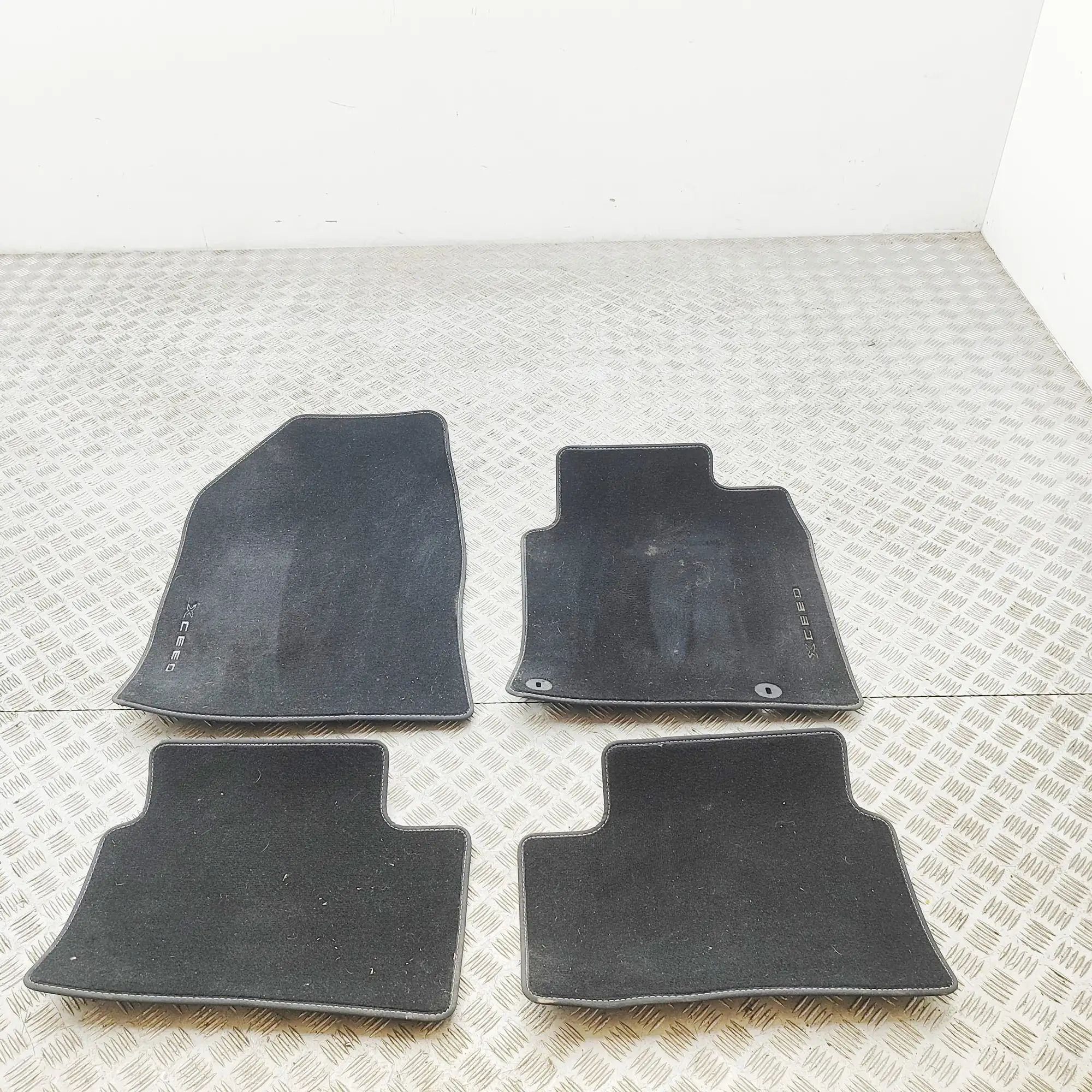 Kia Ceed (CD) Floor Mat Set Floor mat set — KIA XCEED (CD) (2020-...) — J71...
