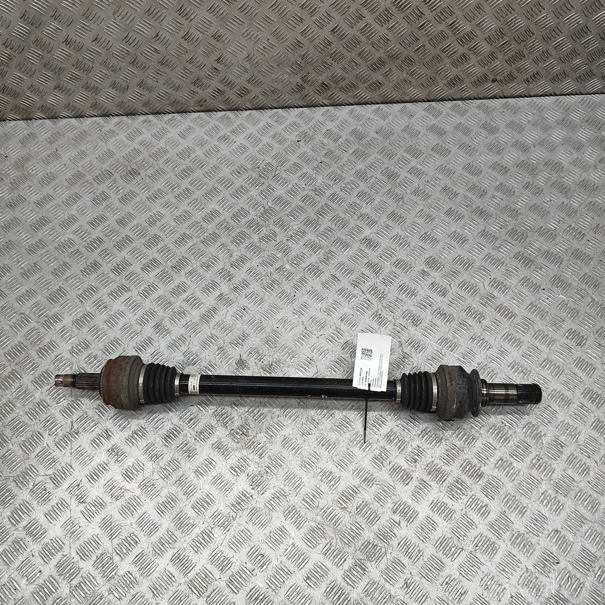 Alfa-Romeo Giulia (952) Rear Right Driveshaft Rear Right Driveshaft — ALFA ROMEO GIULIA (952_...