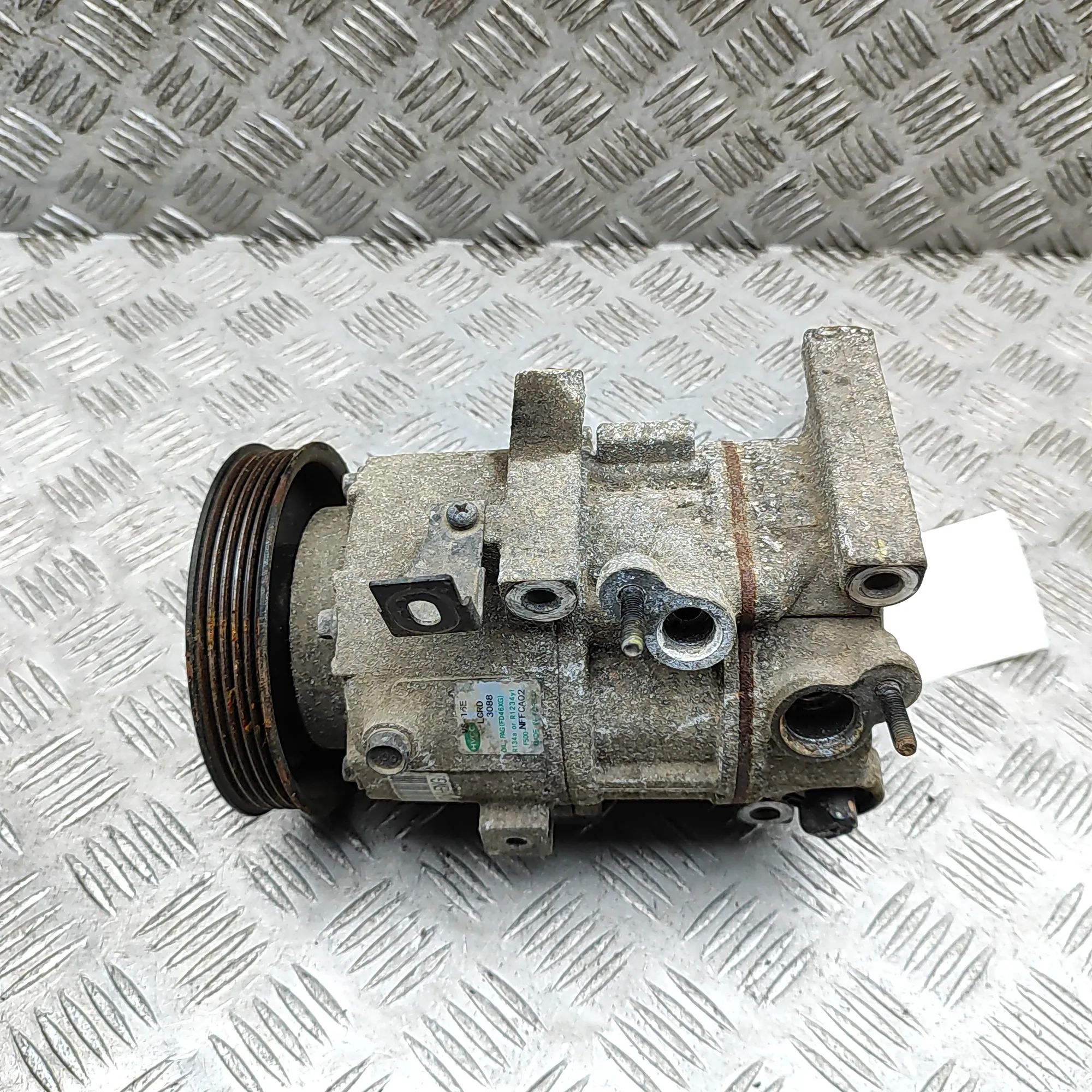 Hyundai Tucson Air-conditioning compressor Air-conditioning compressor — HYUNDAI TUCSON (T...