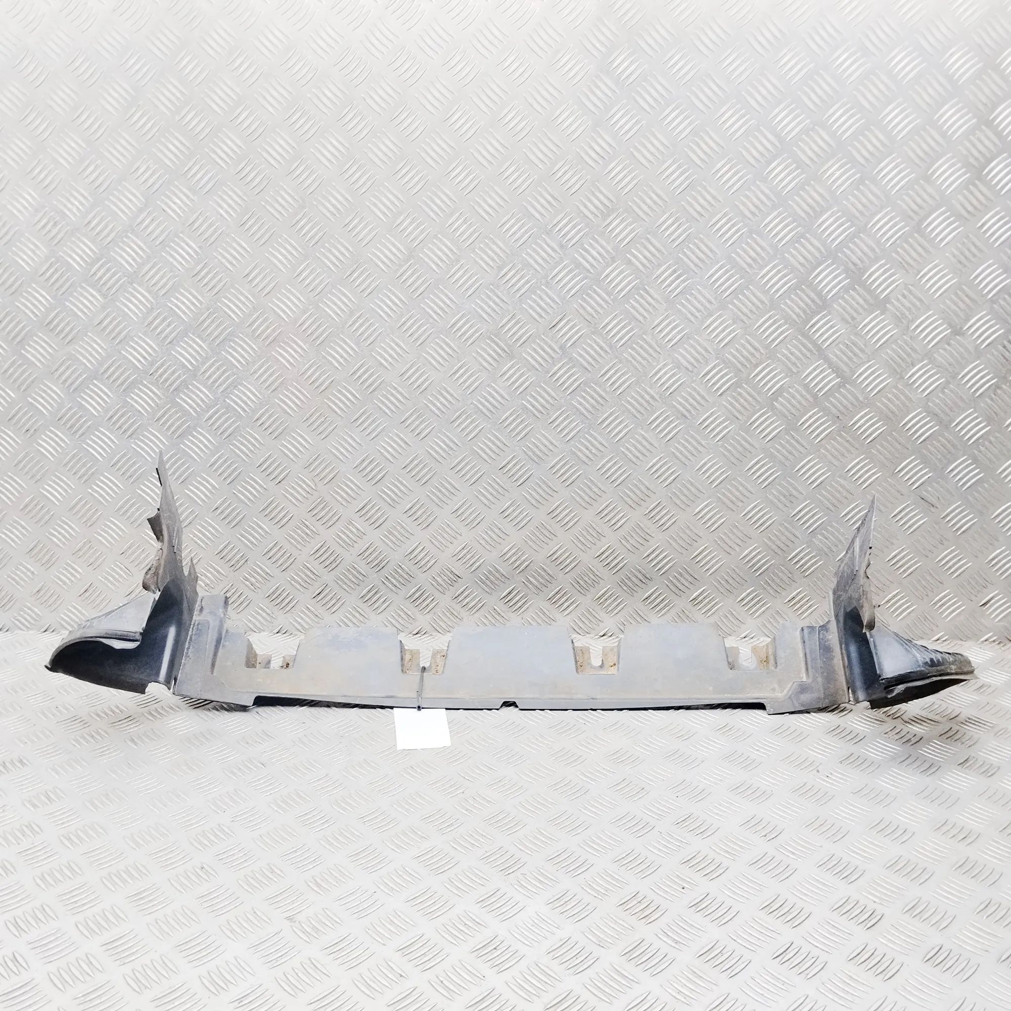 Land Rover Discovery Sport Radiator Air Guide Duct Radiator Air Guide Duct — LAND ROVER DISCOVERY ...