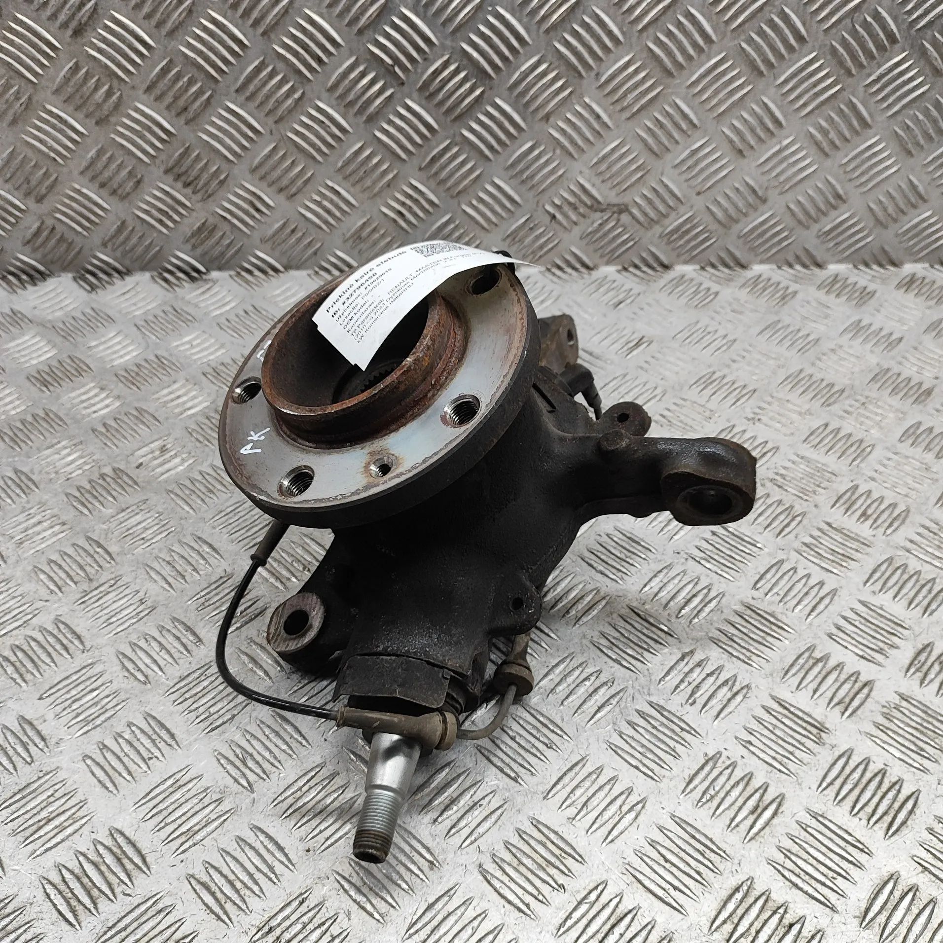 Renault Master Front Left Wheel Hub Front Left Wheel Hub — RENAULT MASTER (III Van ...