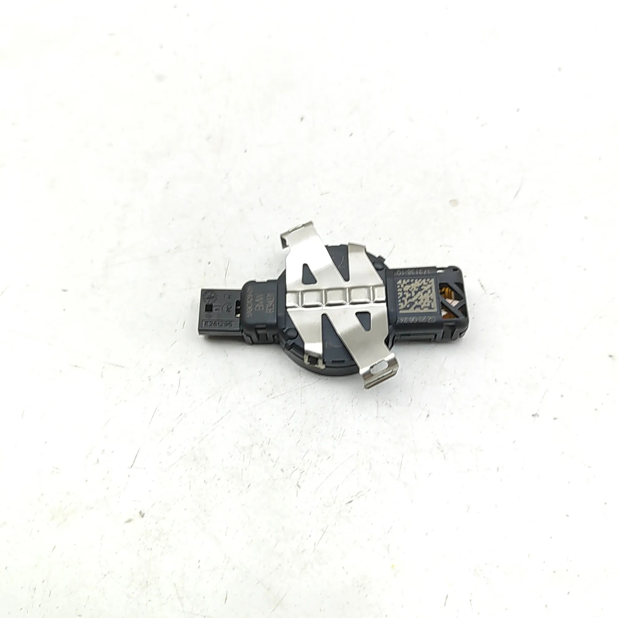 BMW 5 (G30 / G31) Rain sensor Rain sensor — BMW 5 SERIES (G60) (2023-PRESENT)...
