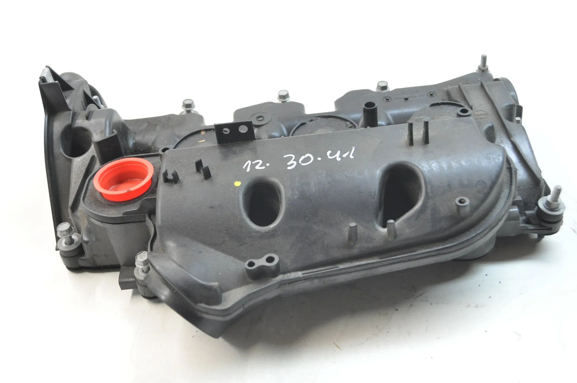 Land Rover Discovery Valve Cover Valve Cover — LAND ROVER DISCOVERY (IV L319) (2...